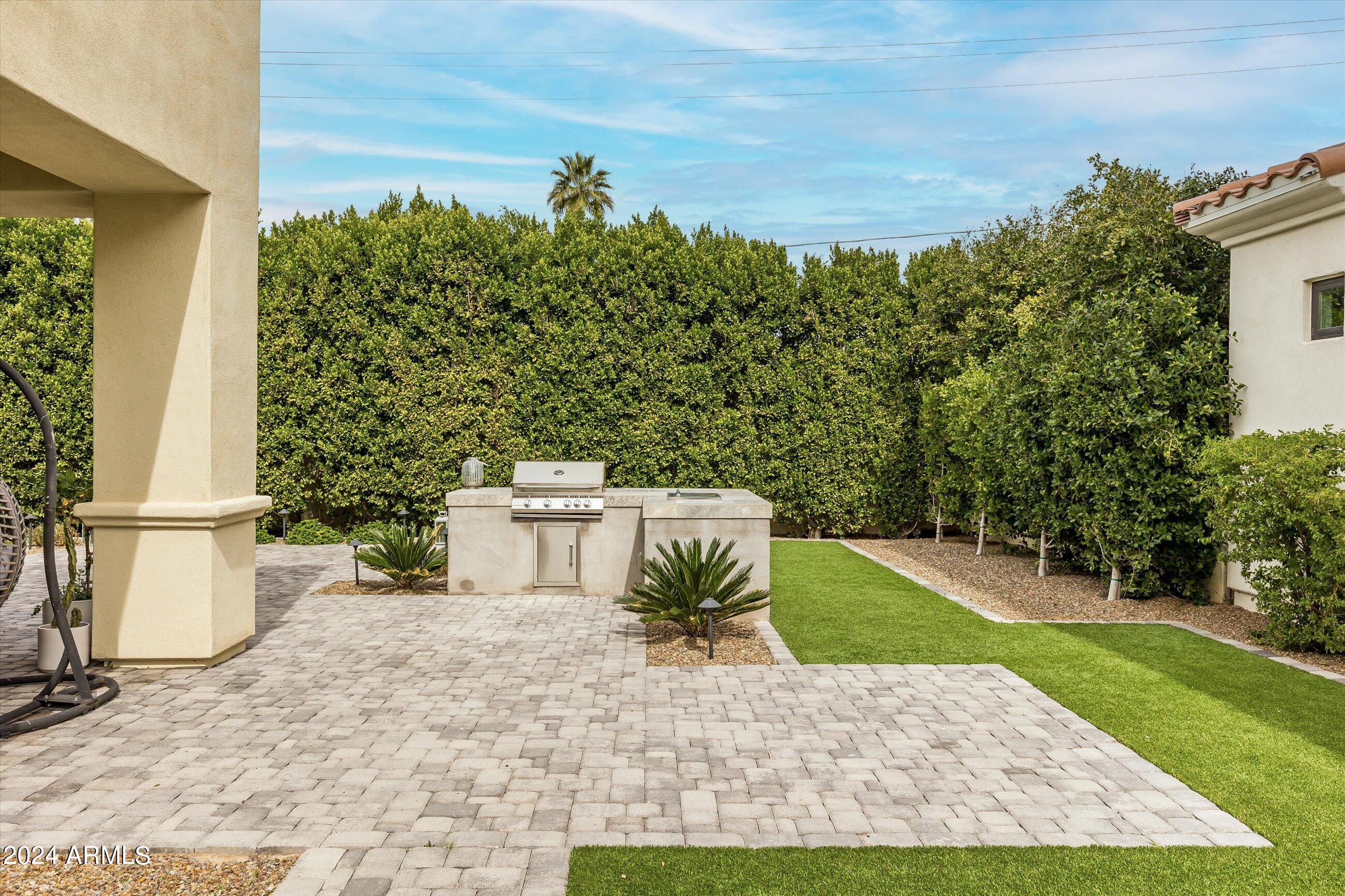 3918 E CRITTENDEN Lane