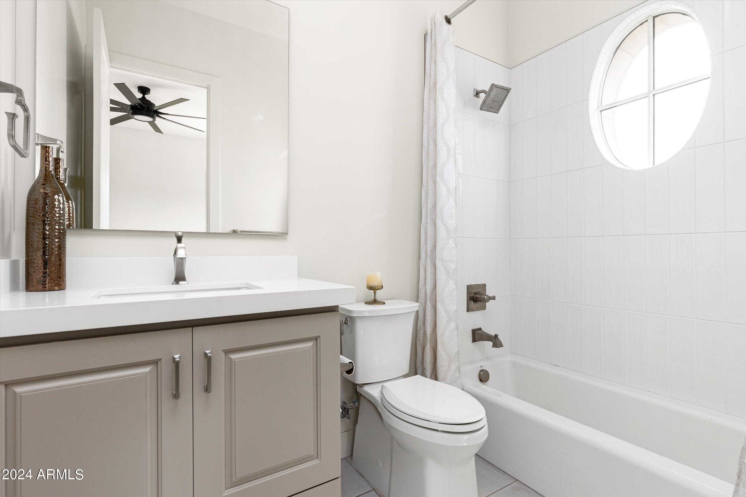 3918 E CRITTENDEN Lane