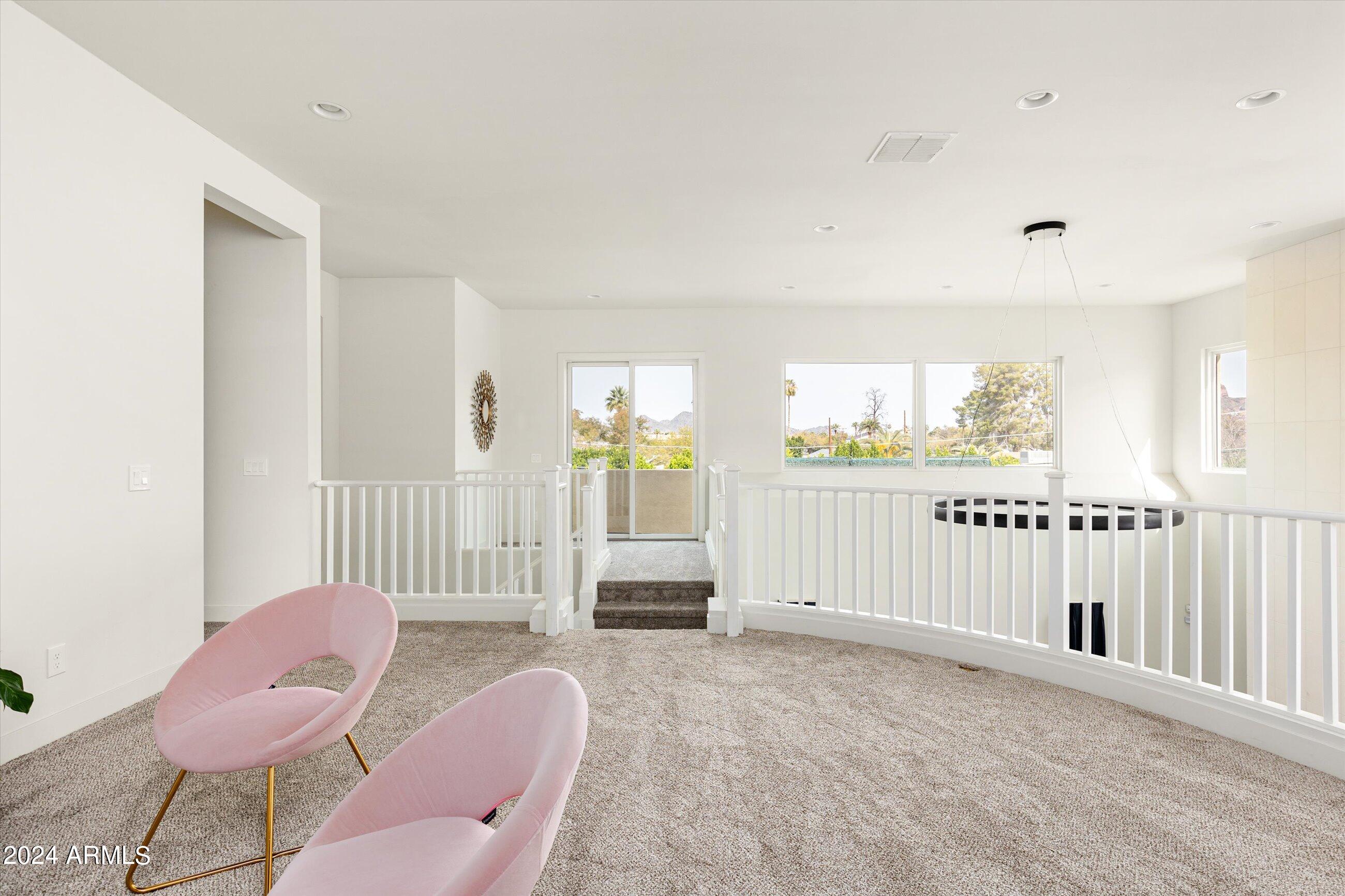 3918 E CRITTENDEN Lane