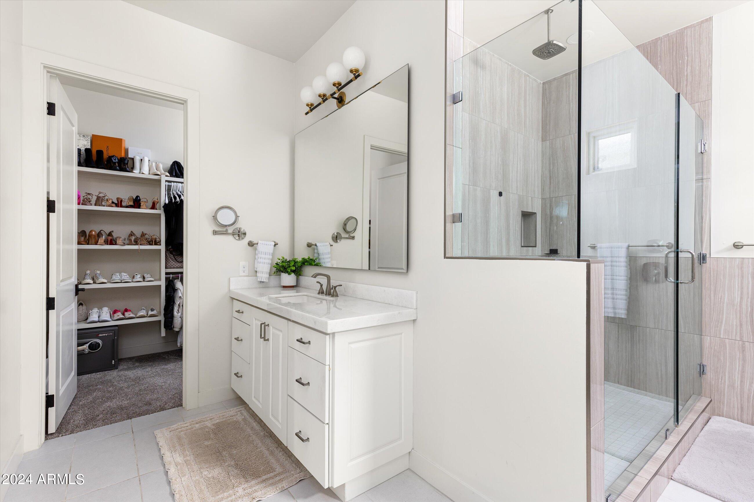 3918 E CRITTENDEN Lane