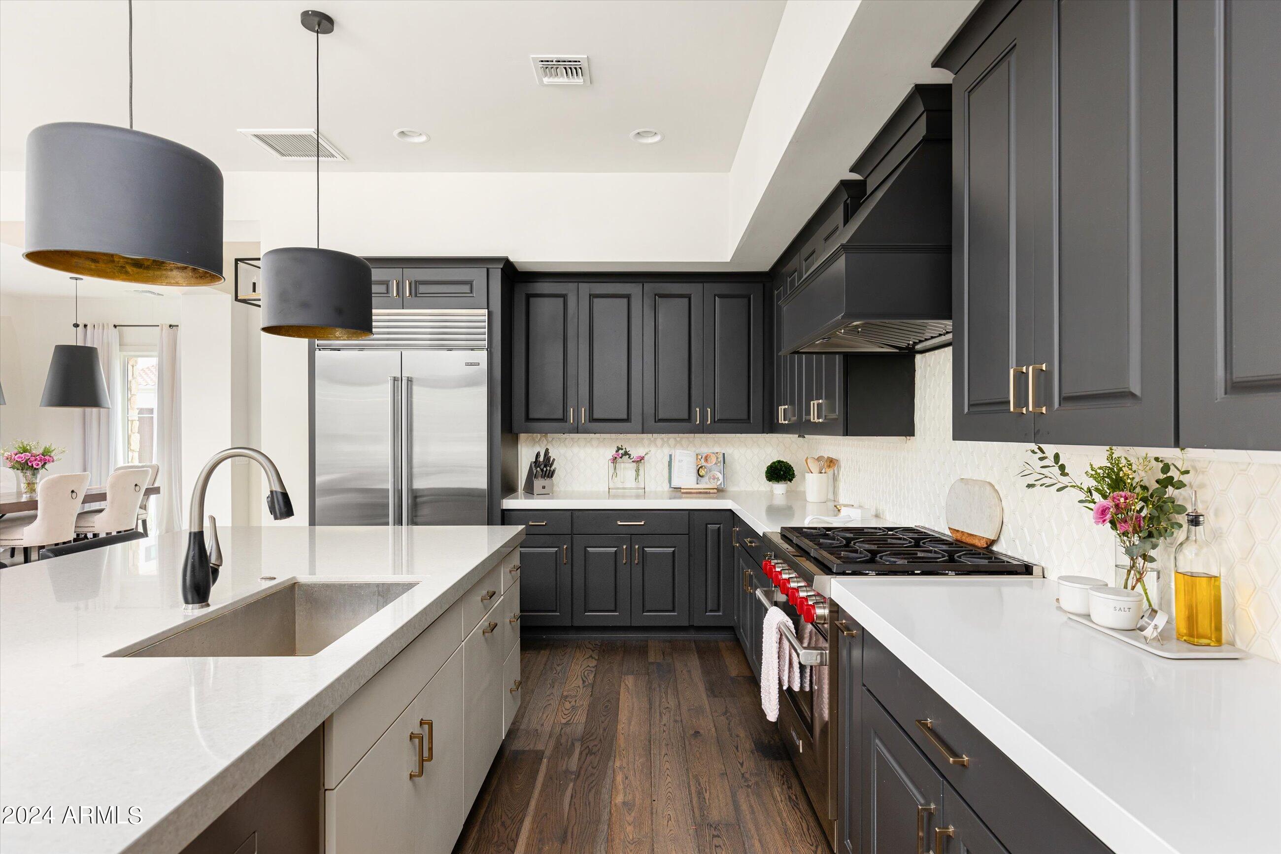 3918 E CRITTENDEN Lane