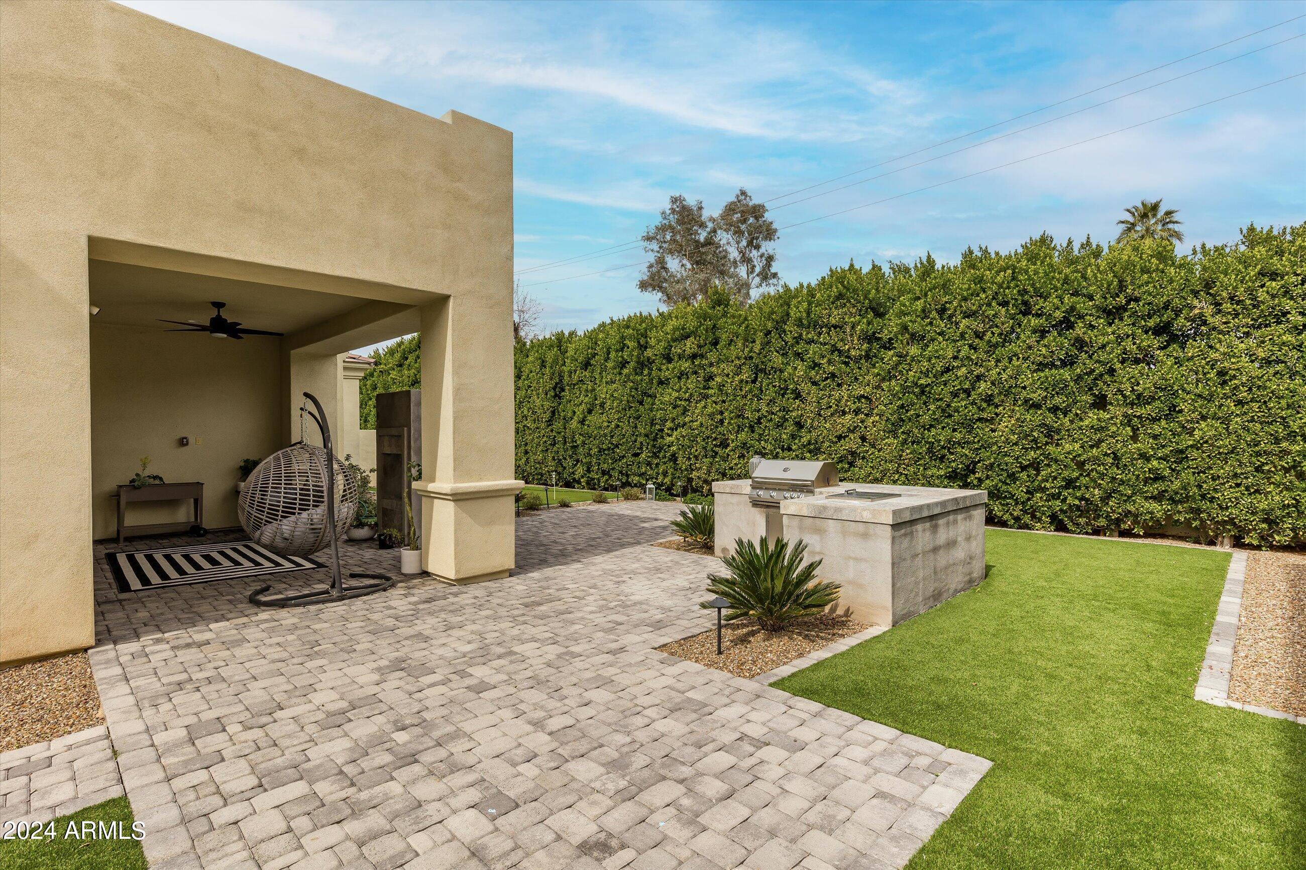 3918 E CRITTENDEN Lane