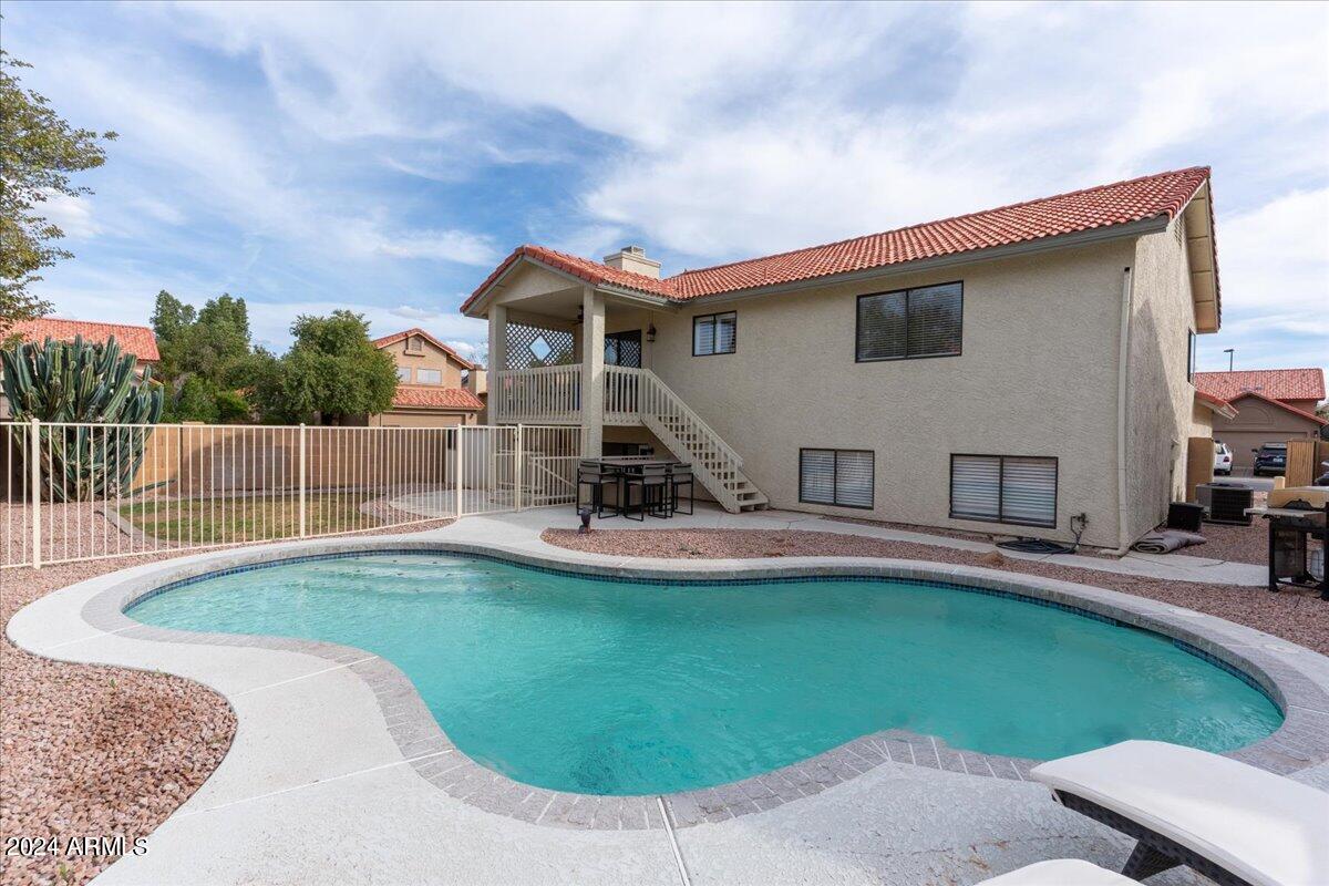 1214 W SEA CREST Drive