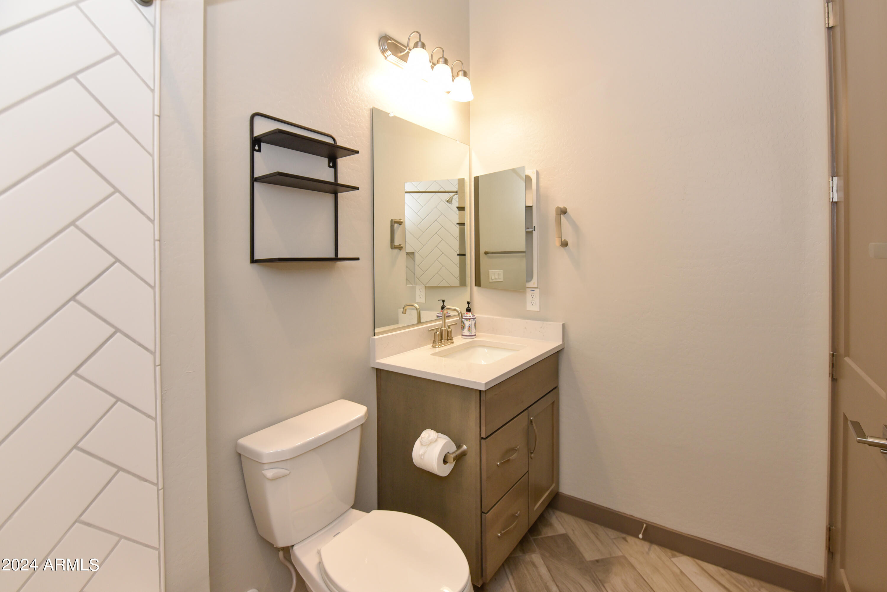 3000 W ASHURST Drive