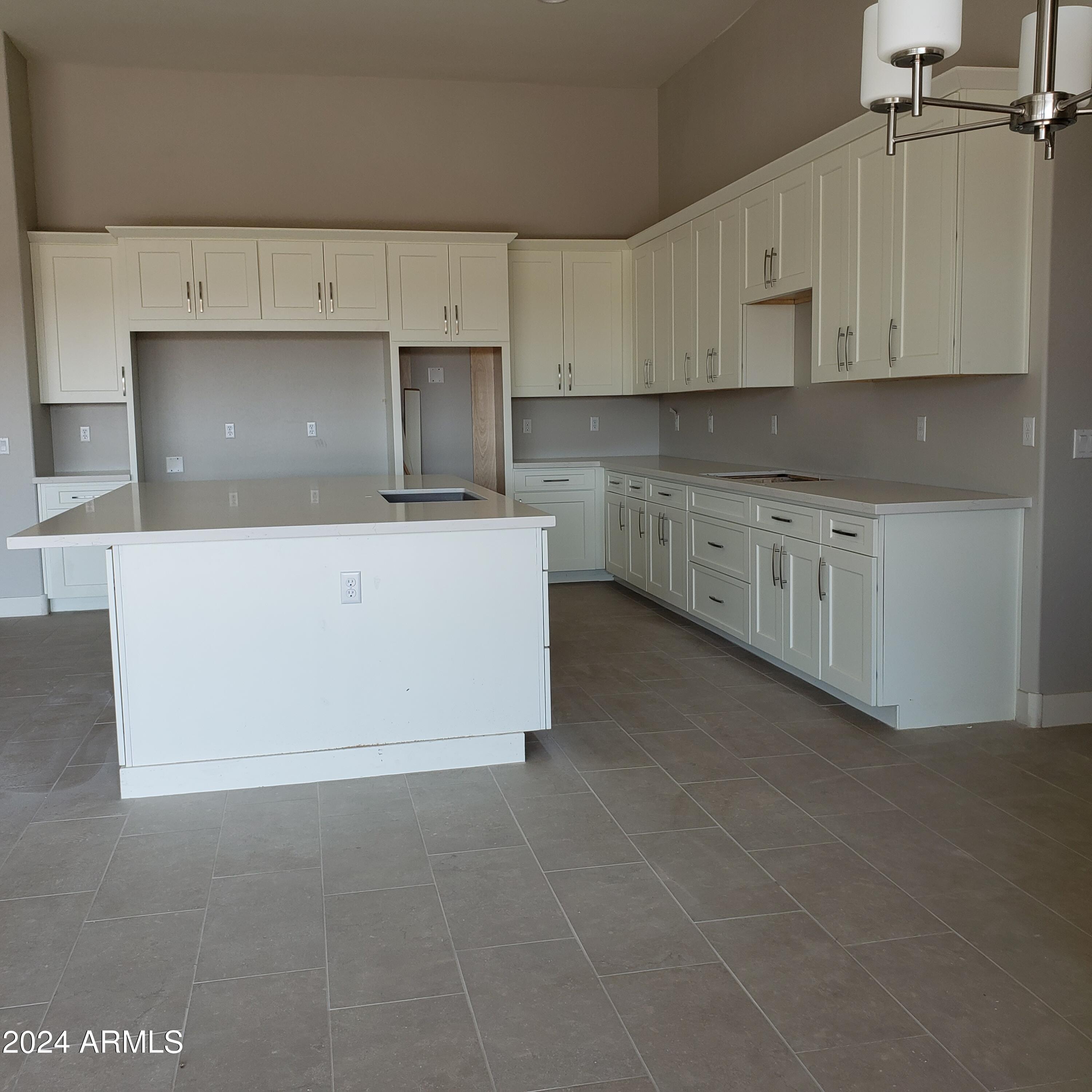 4587 E Honey Saddle Road