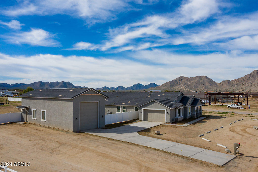 4587 E Honey Saddle Road