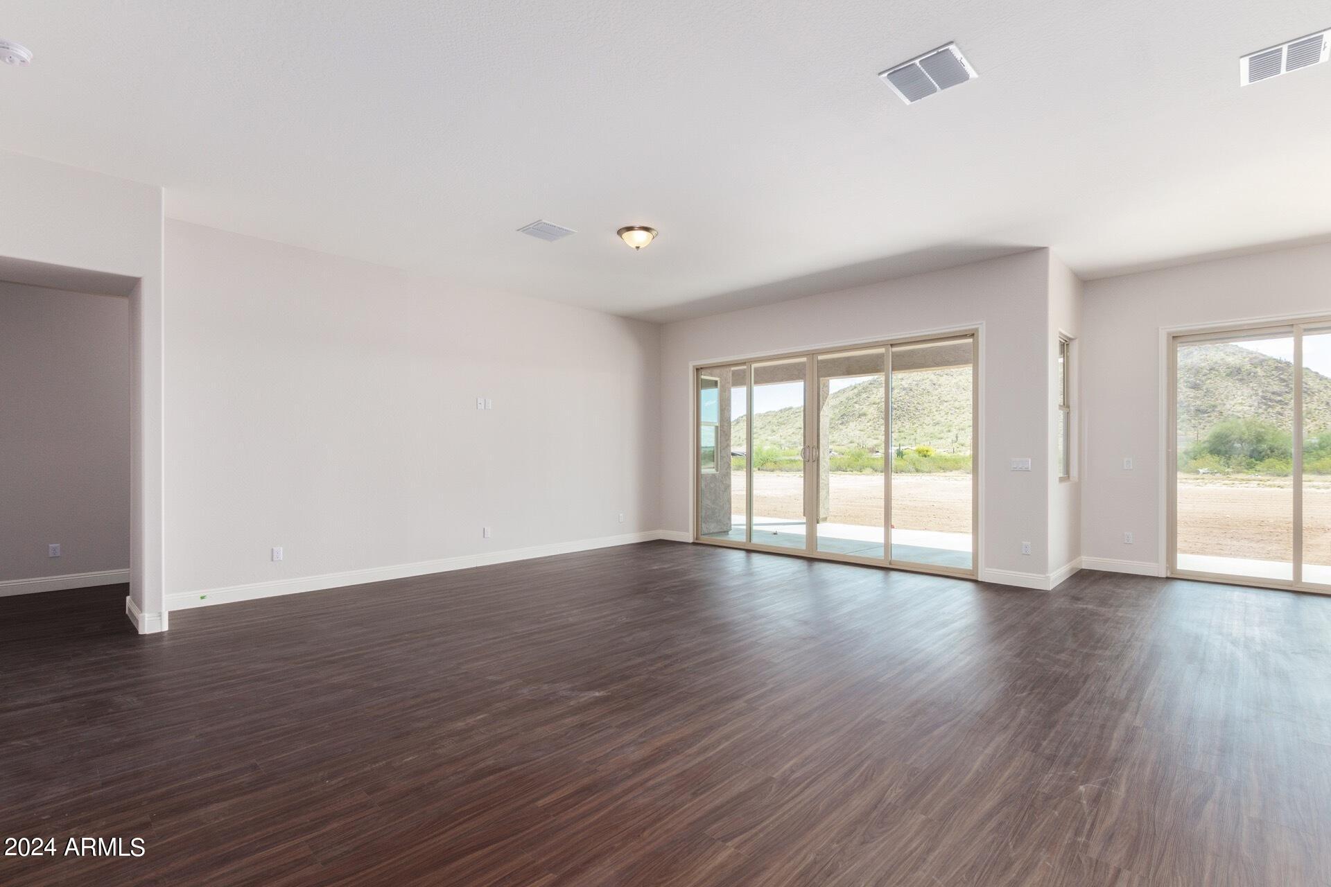 4587 E Honey Saddle Road