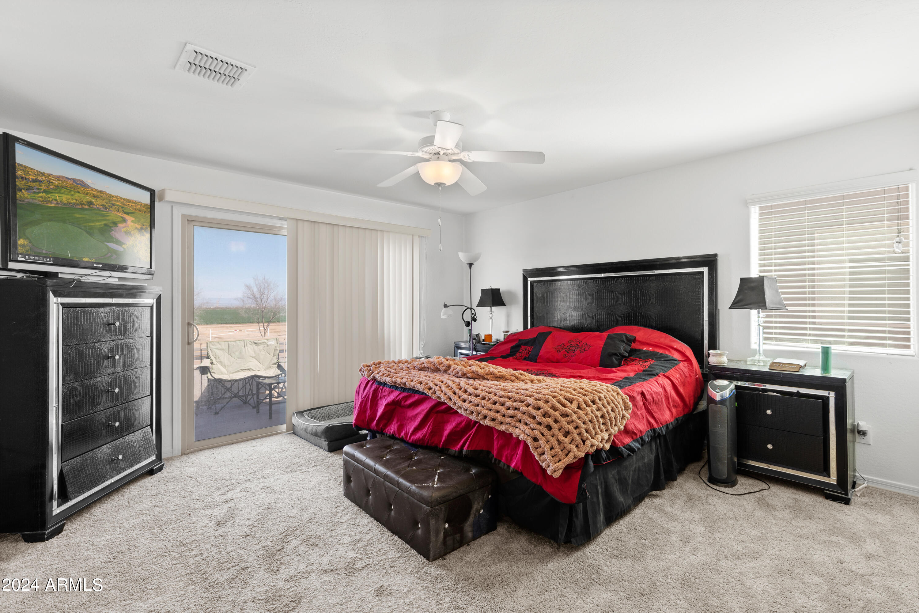 522 W HONEY LOCUST Avenue