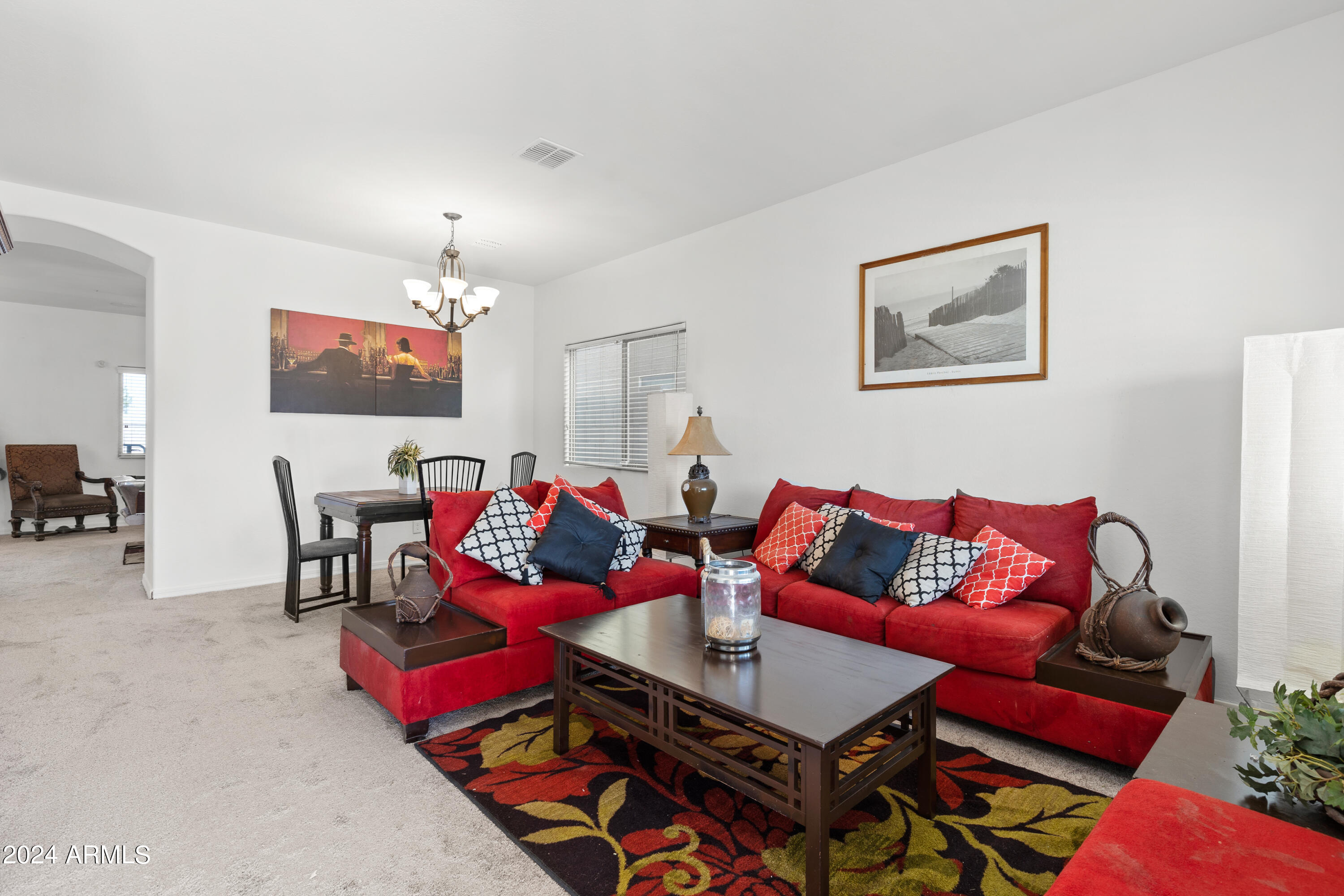 522 W HONEY LOCUST Avenue