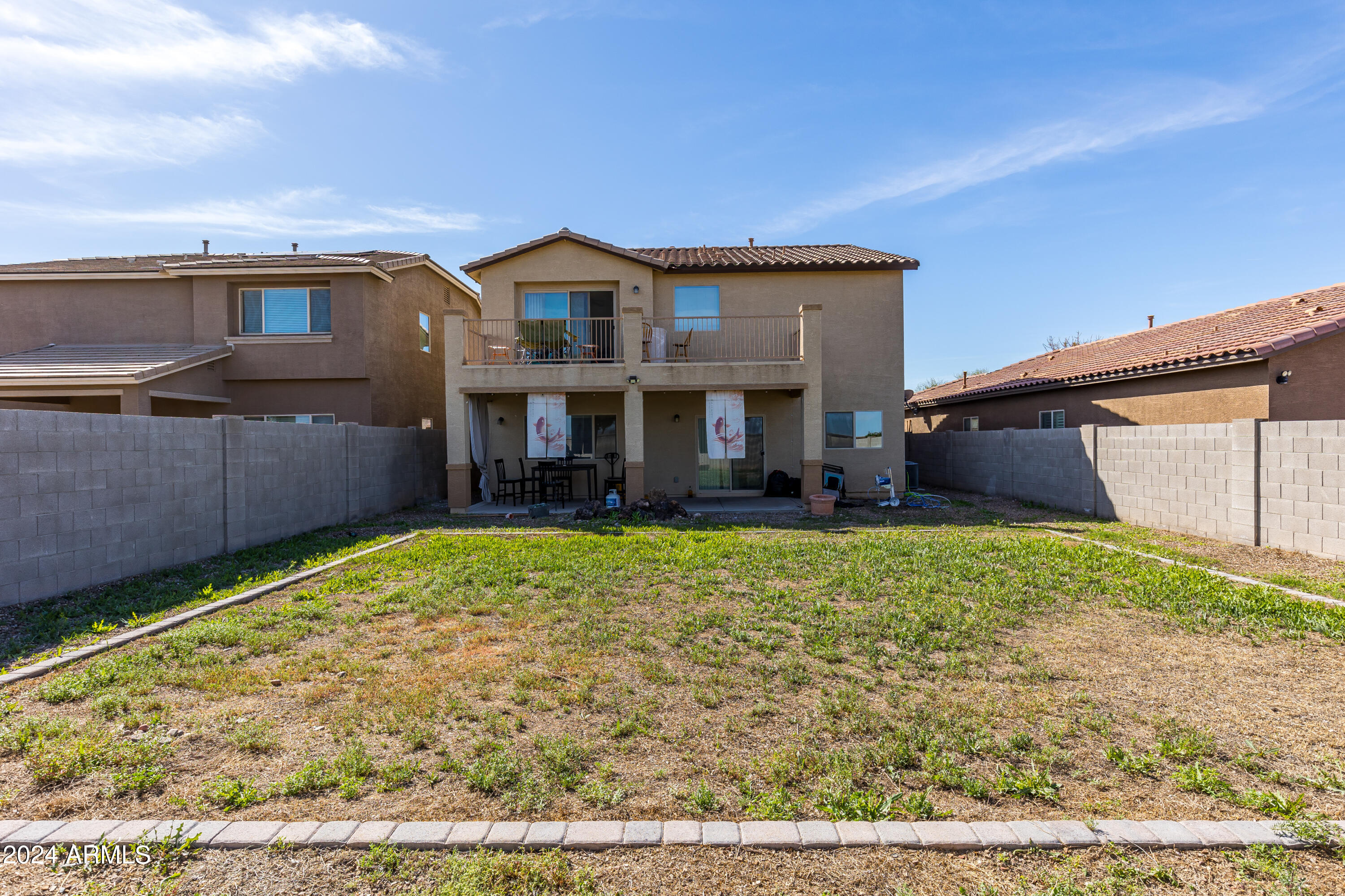 522 W HONEY LOCUST Avenue