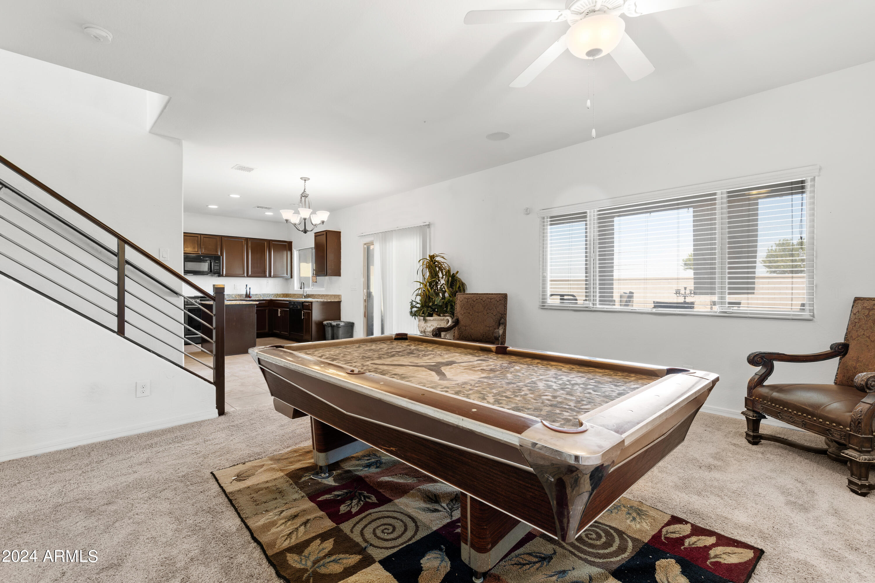 522 W HONEY LOCUST Avenue