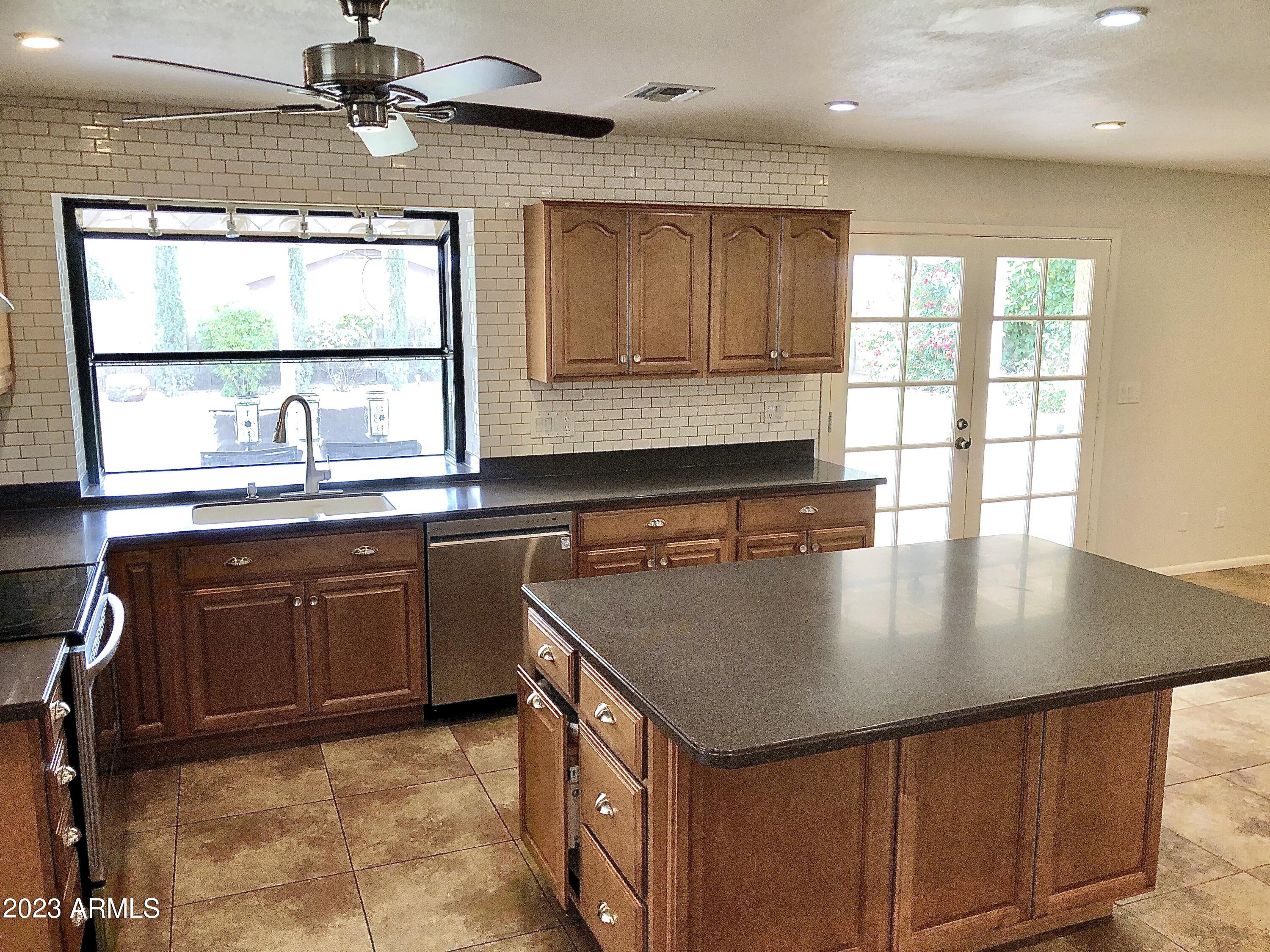 6711 E AIRE LIBRE Lane