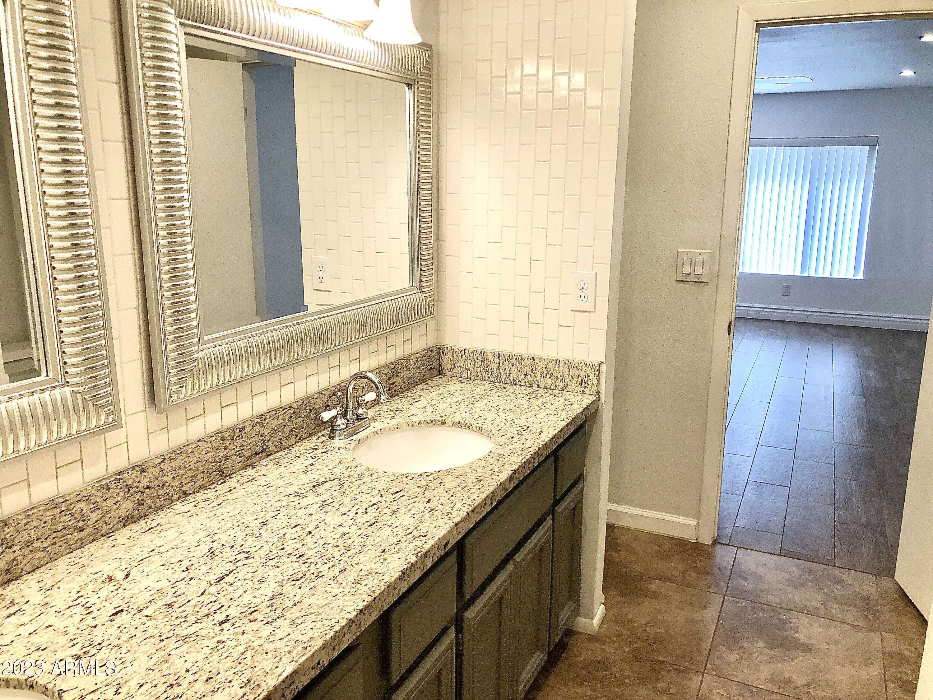 6711 E AIRE LIBRE Lane