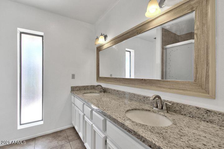 6711 E AIRE LIBRE Lane