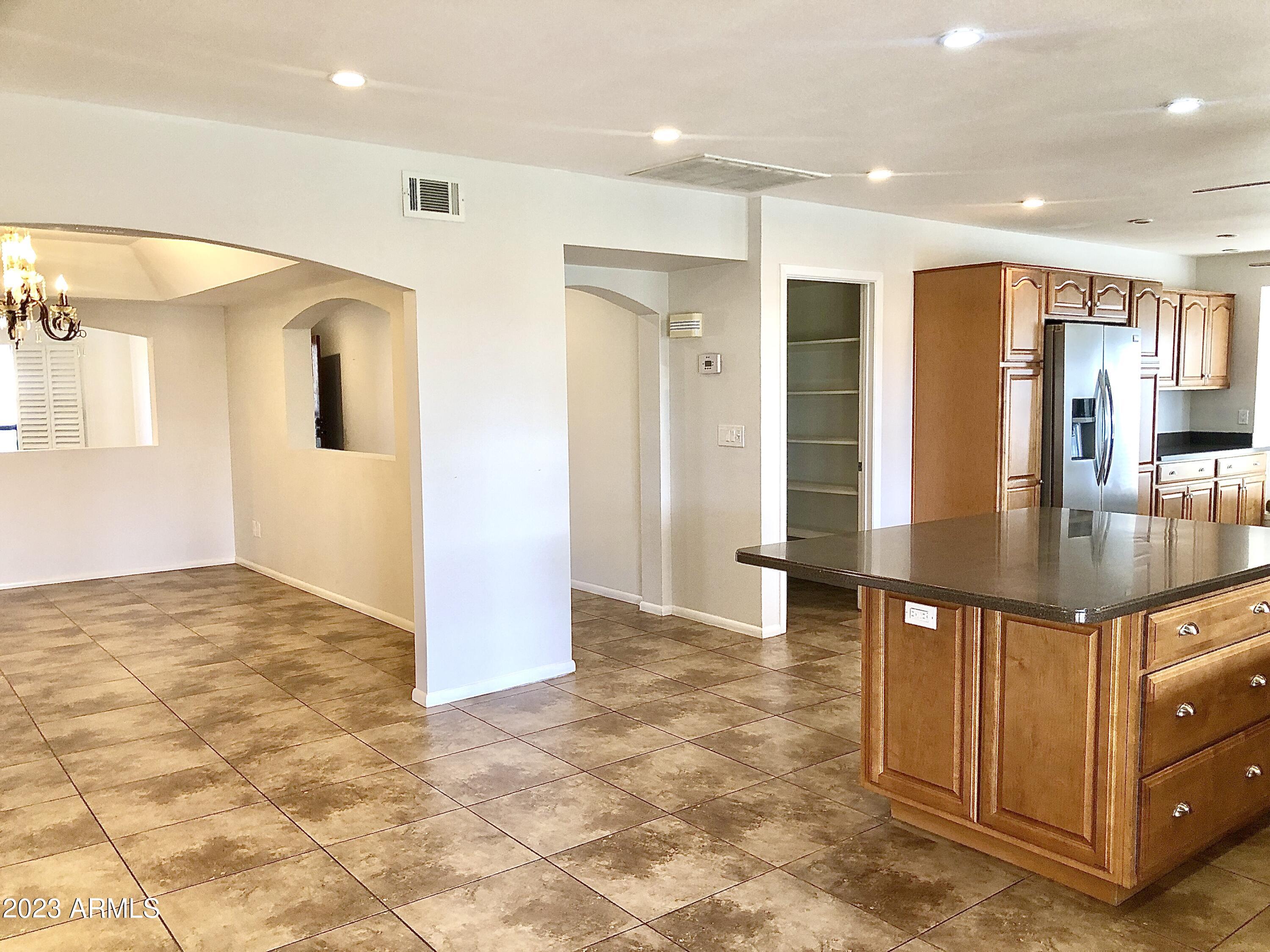 6711 E AIRE LIBRE Lane