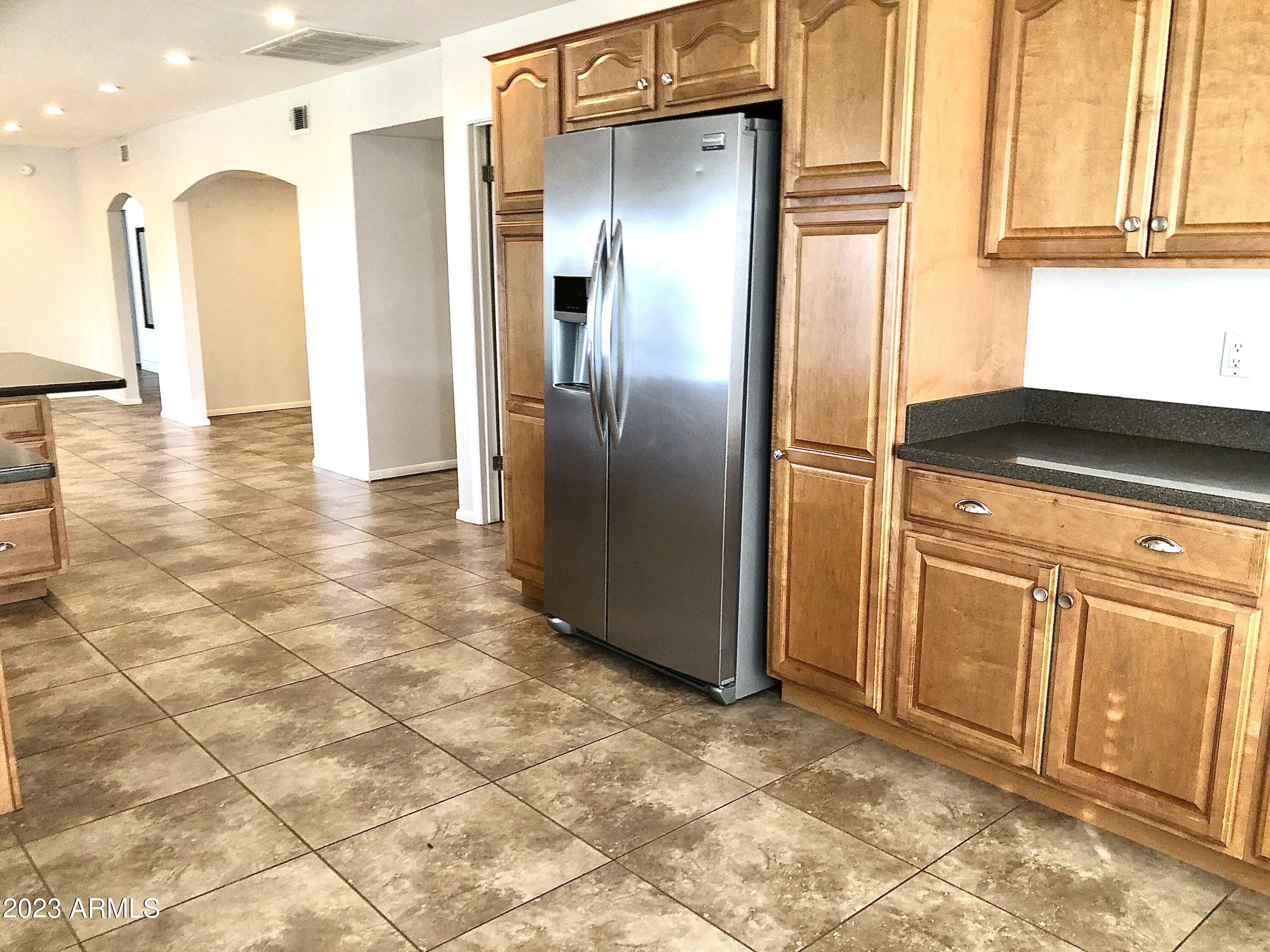 6711 E AIRE LIBRE Lane