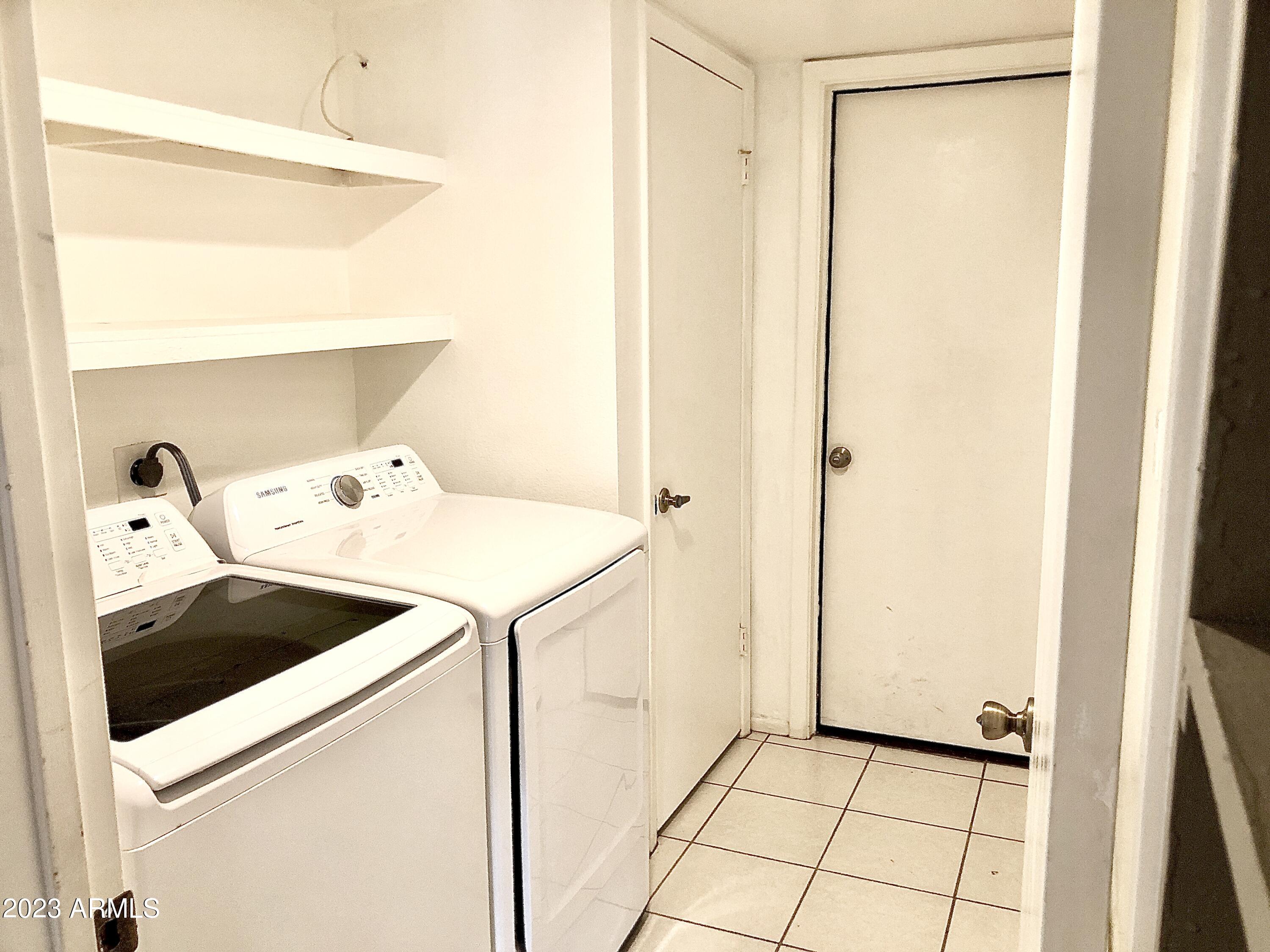 6711 E AIRE LIBRE Lane