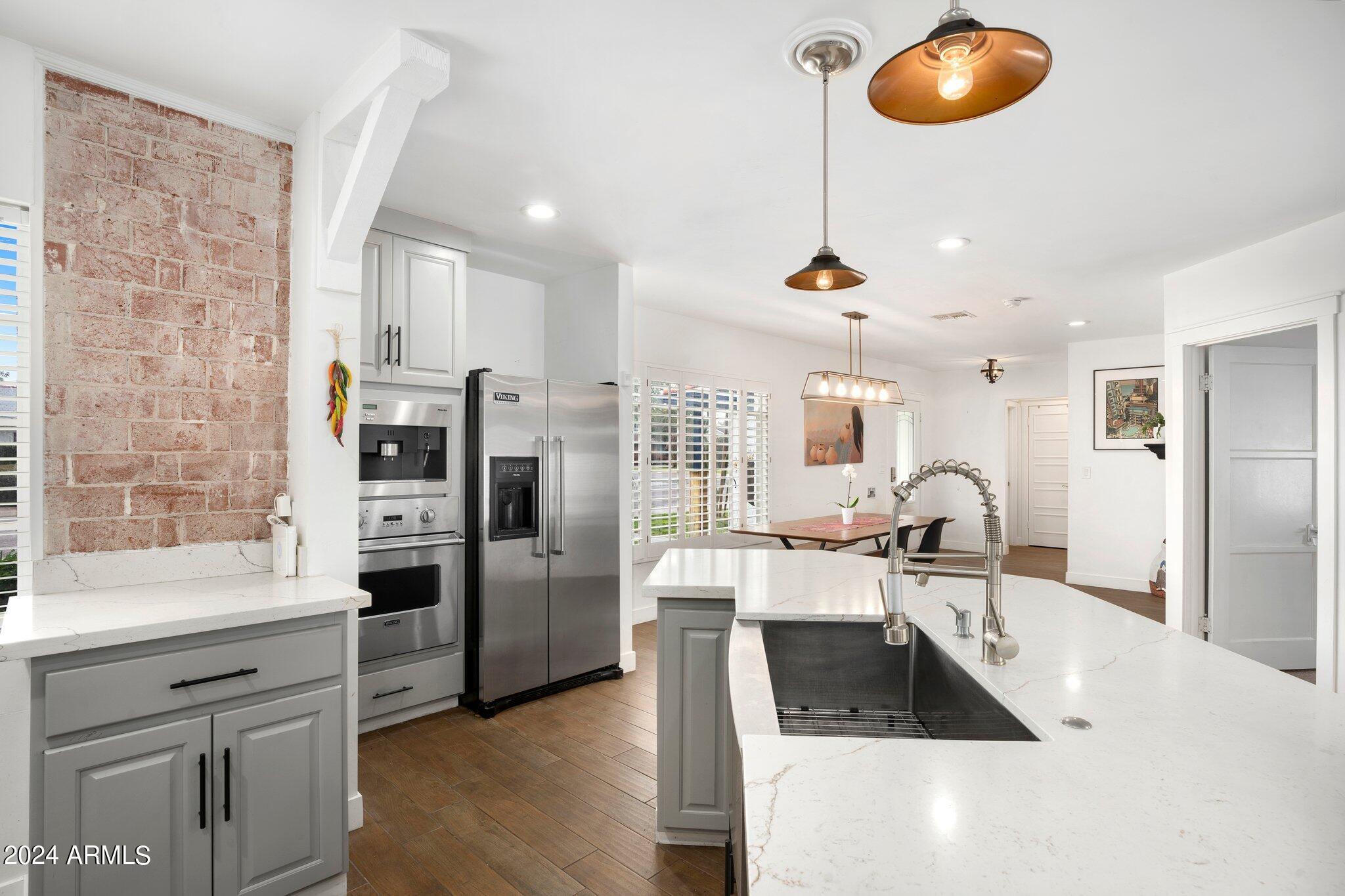 1701 W FLOWER Street
