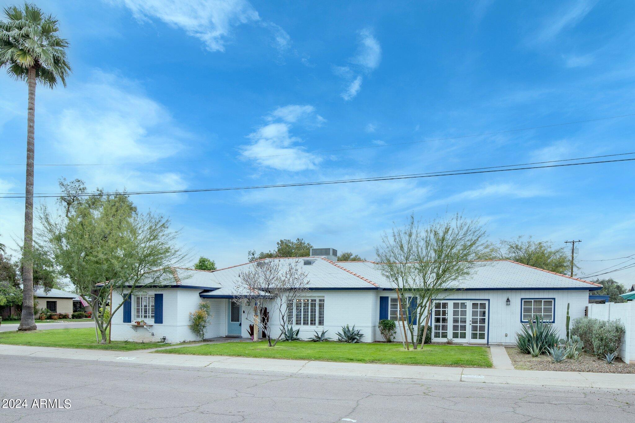 1701 W FLOWER Street
