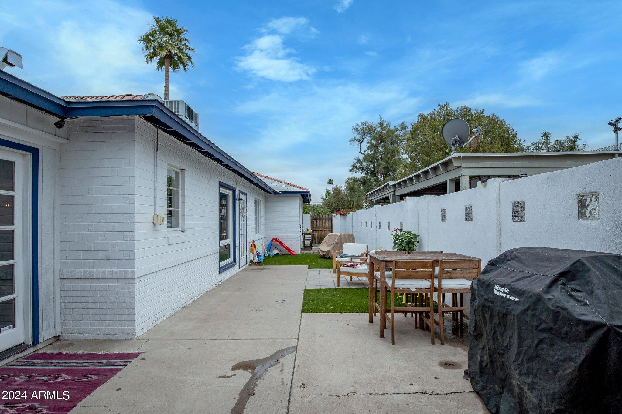 1701 W FLOWER Street