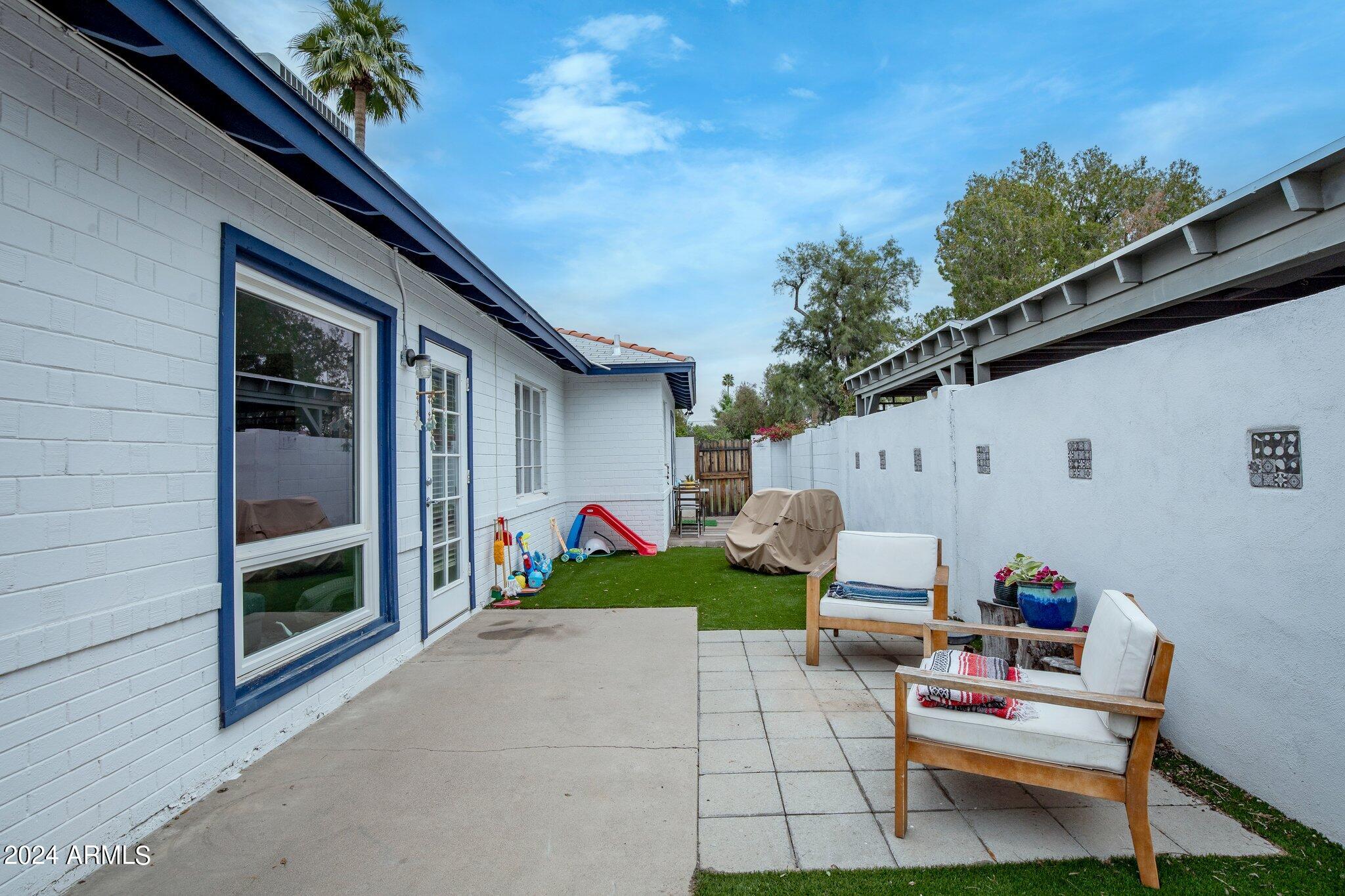 1701 W FLOWER Street