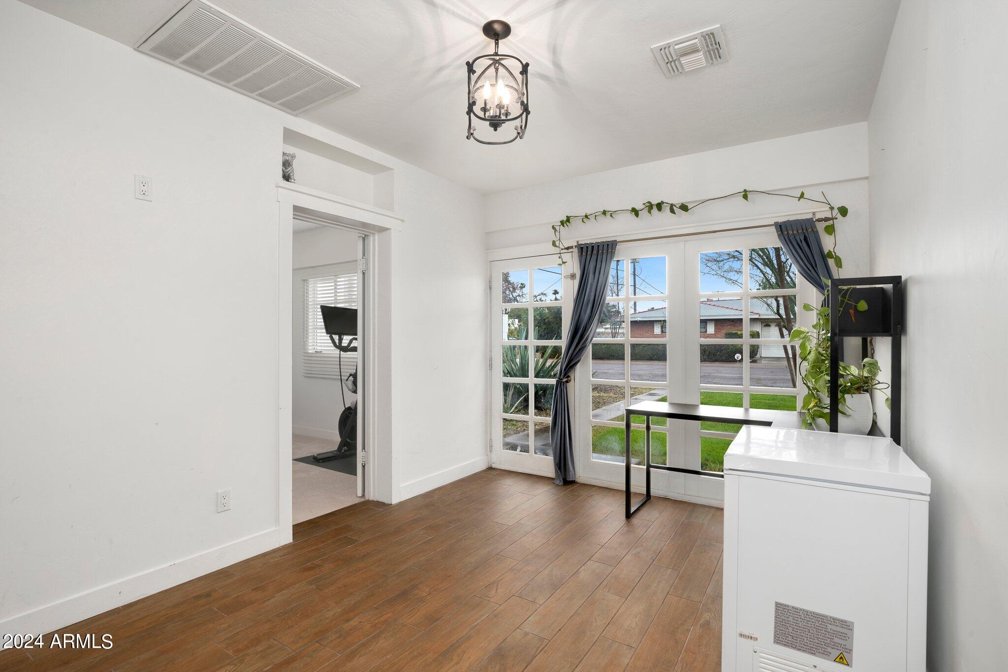 1701 W FLOWER Street