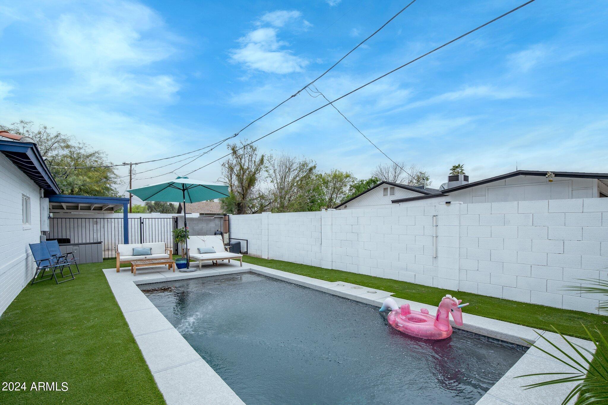 1701 W FLOWER Street