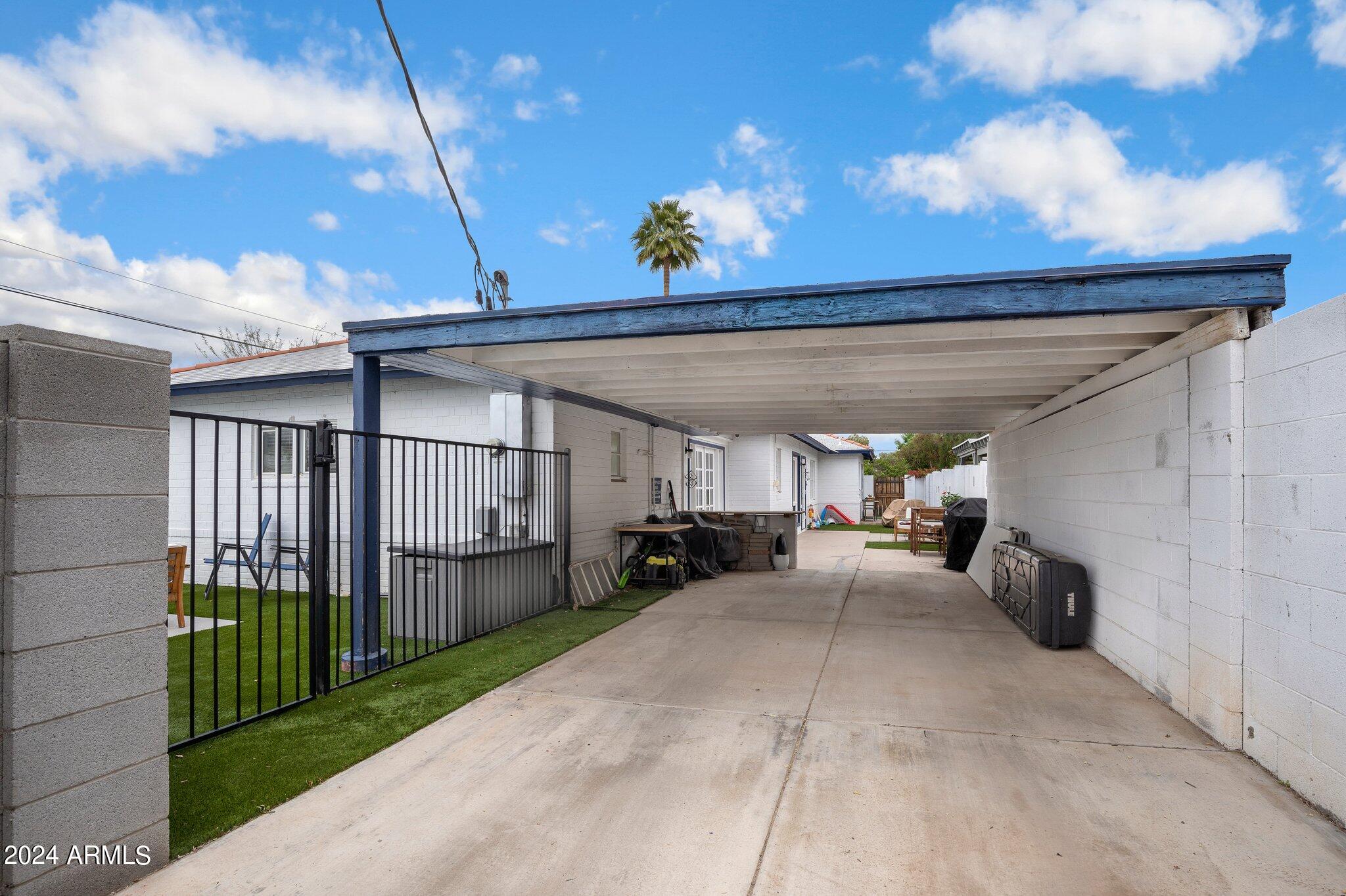 1701 W FLOWER Street