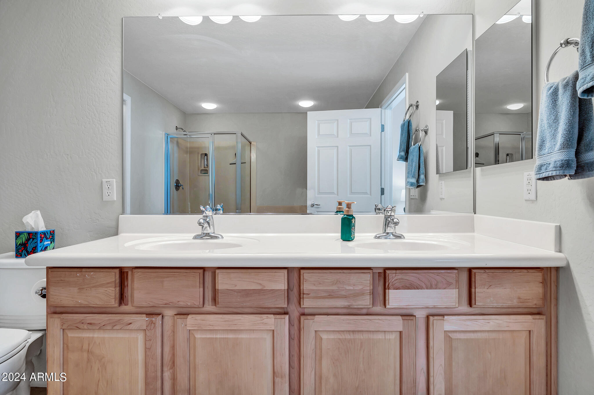 2124 W Hunter Court 138