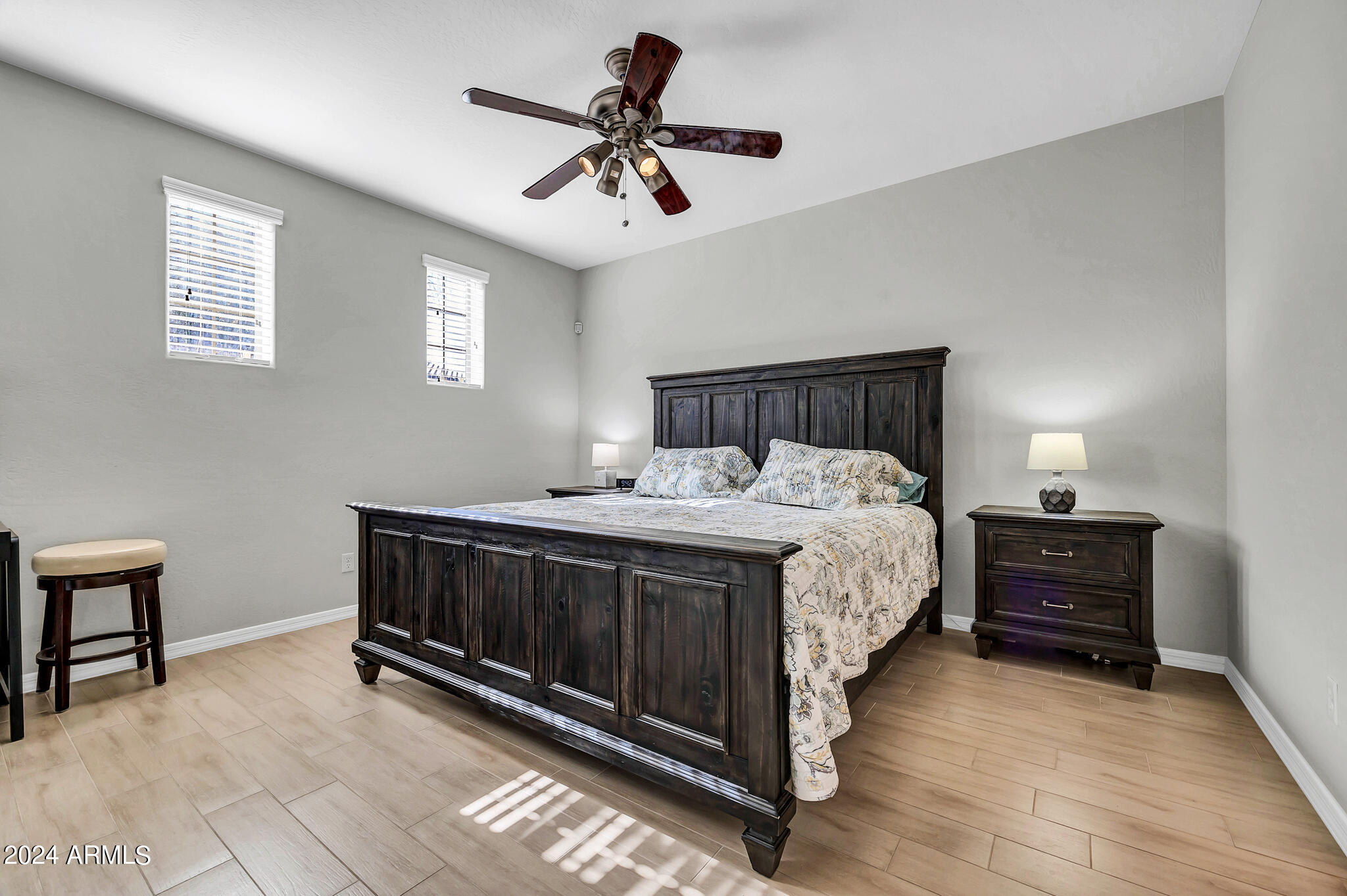 2124 W Hunter Court 138