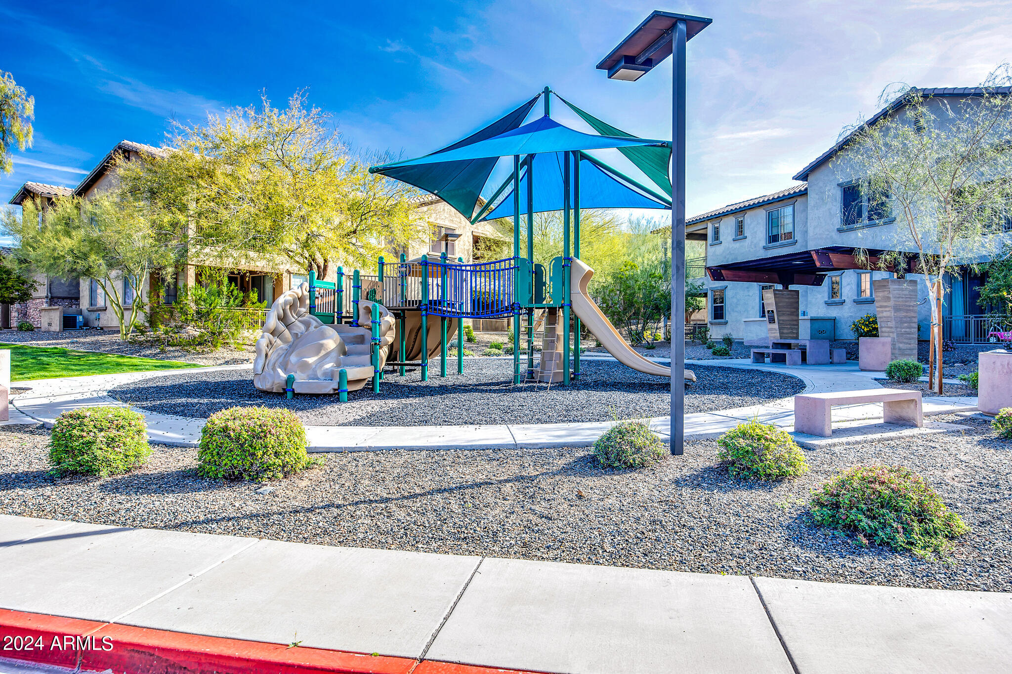 2124 W Hunter Court 138