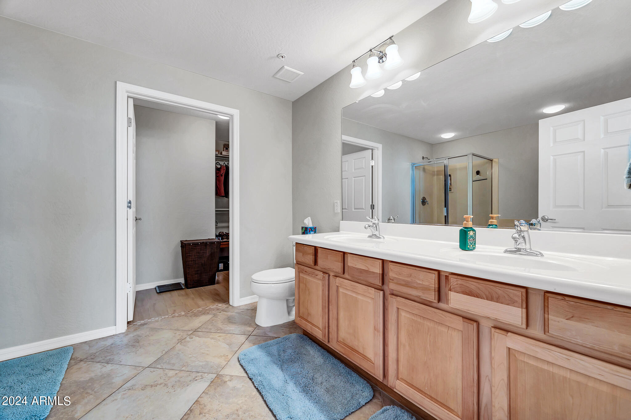 2124 W Hunter Court 138