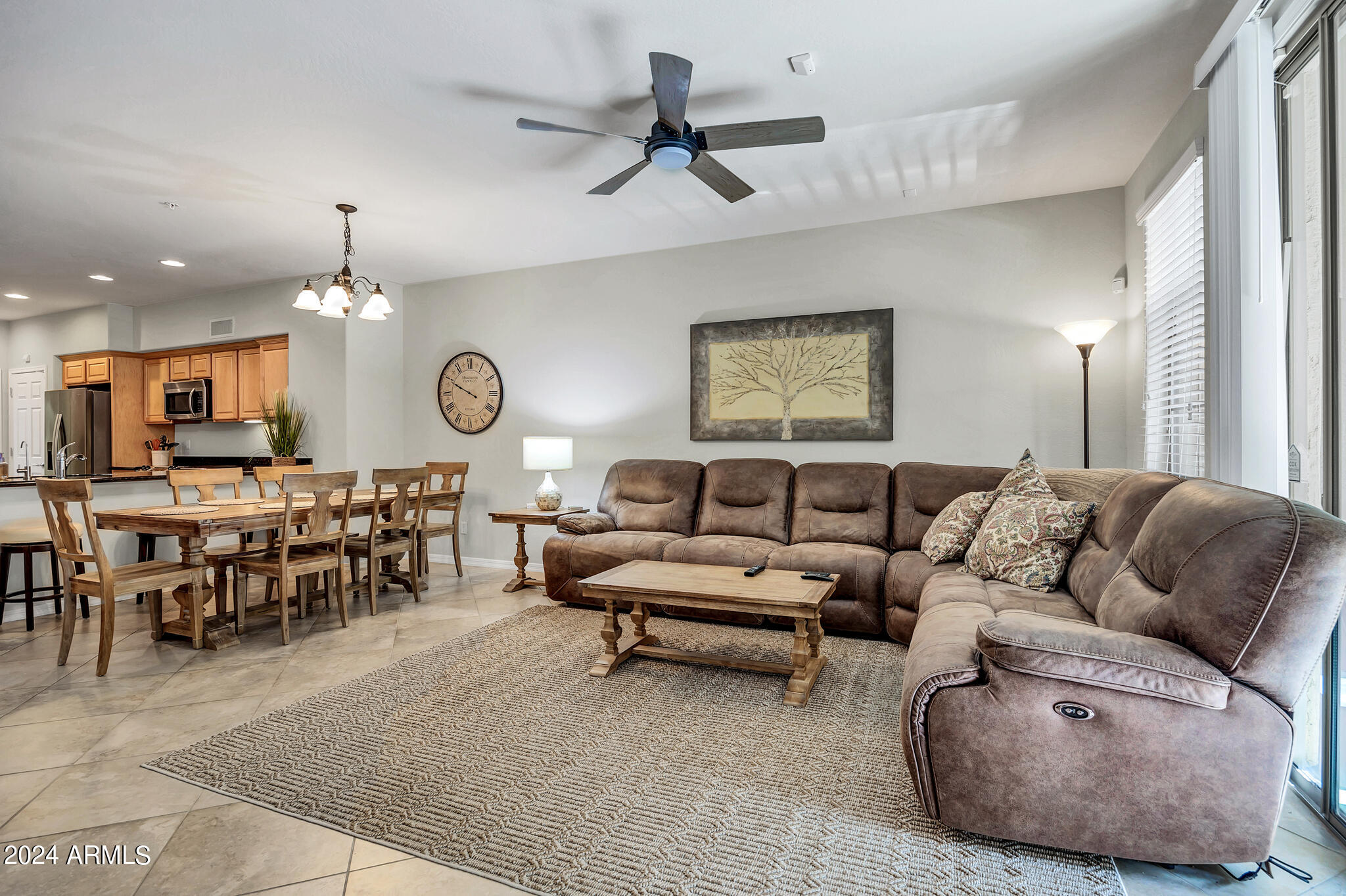 2124 W Hunter Court 138