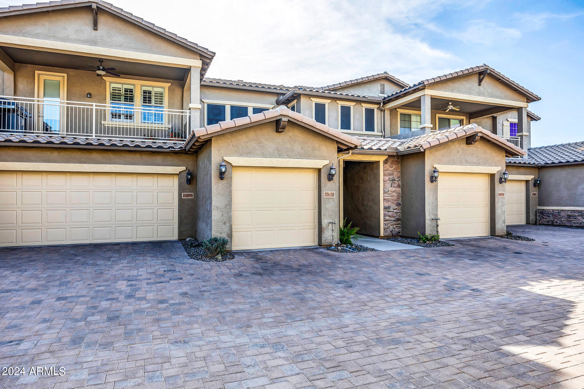 2124 W Hunter Court 138