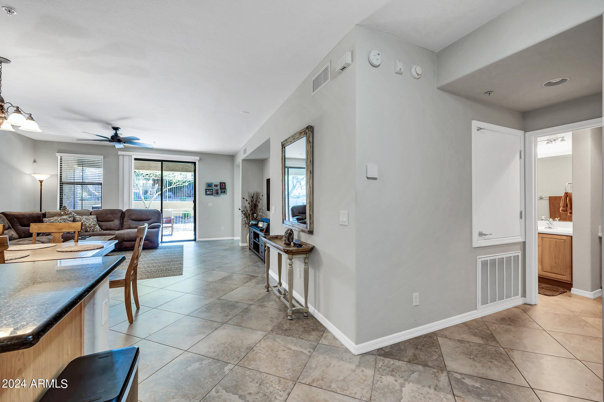 2124 W Hunter Court 138