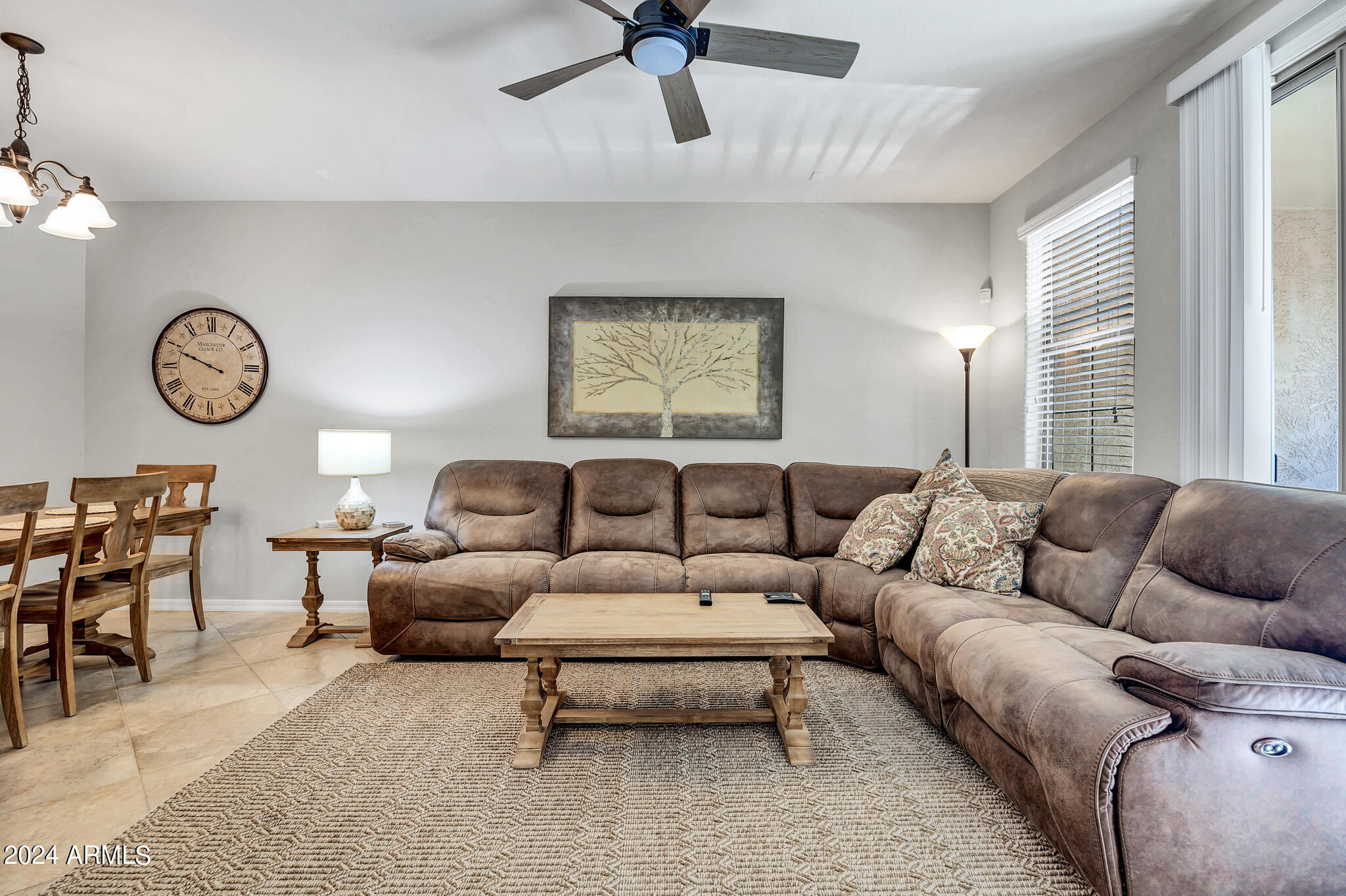 2124 W Hunter Court 138