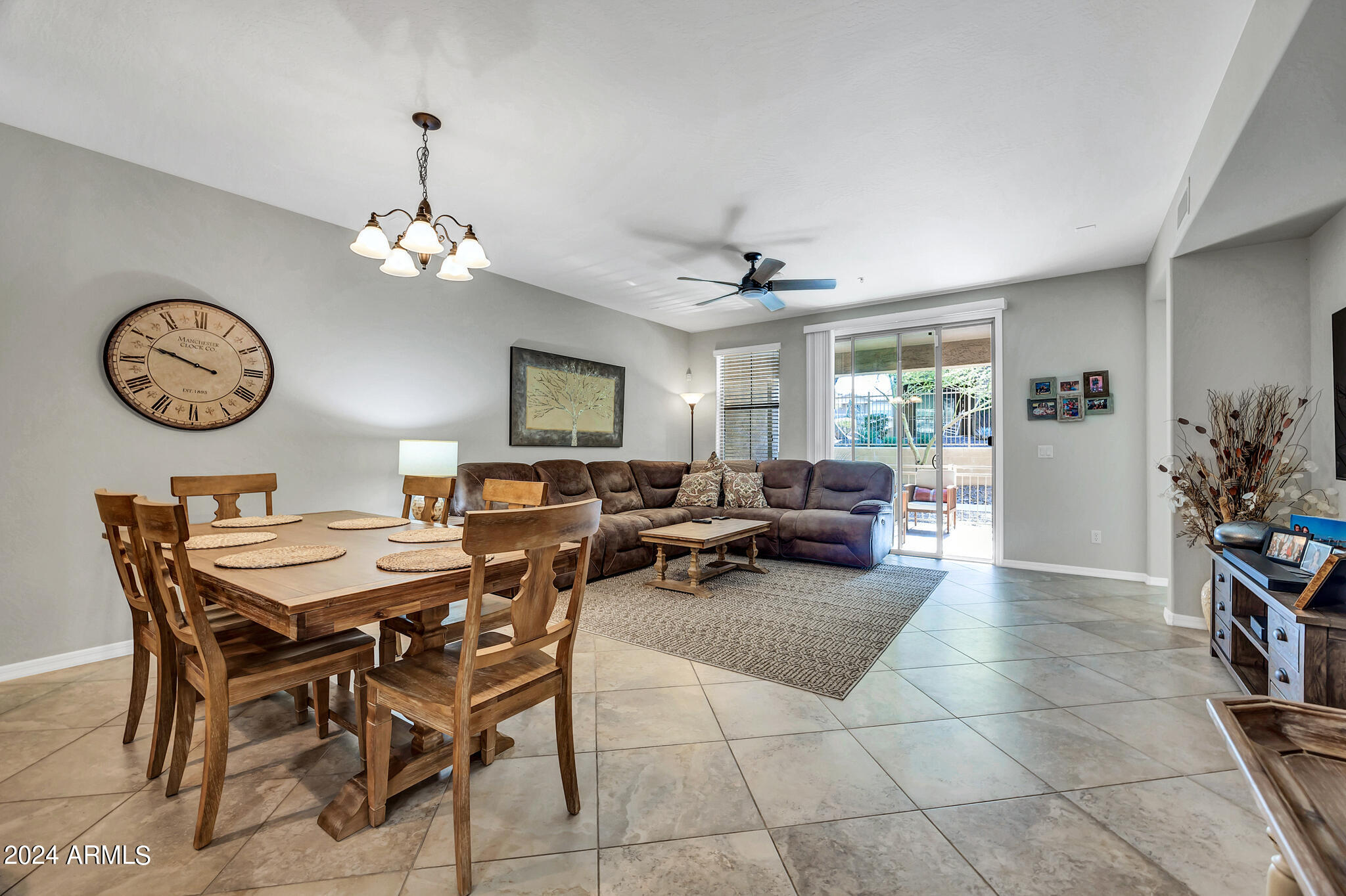 2124 W Hunter Court 138