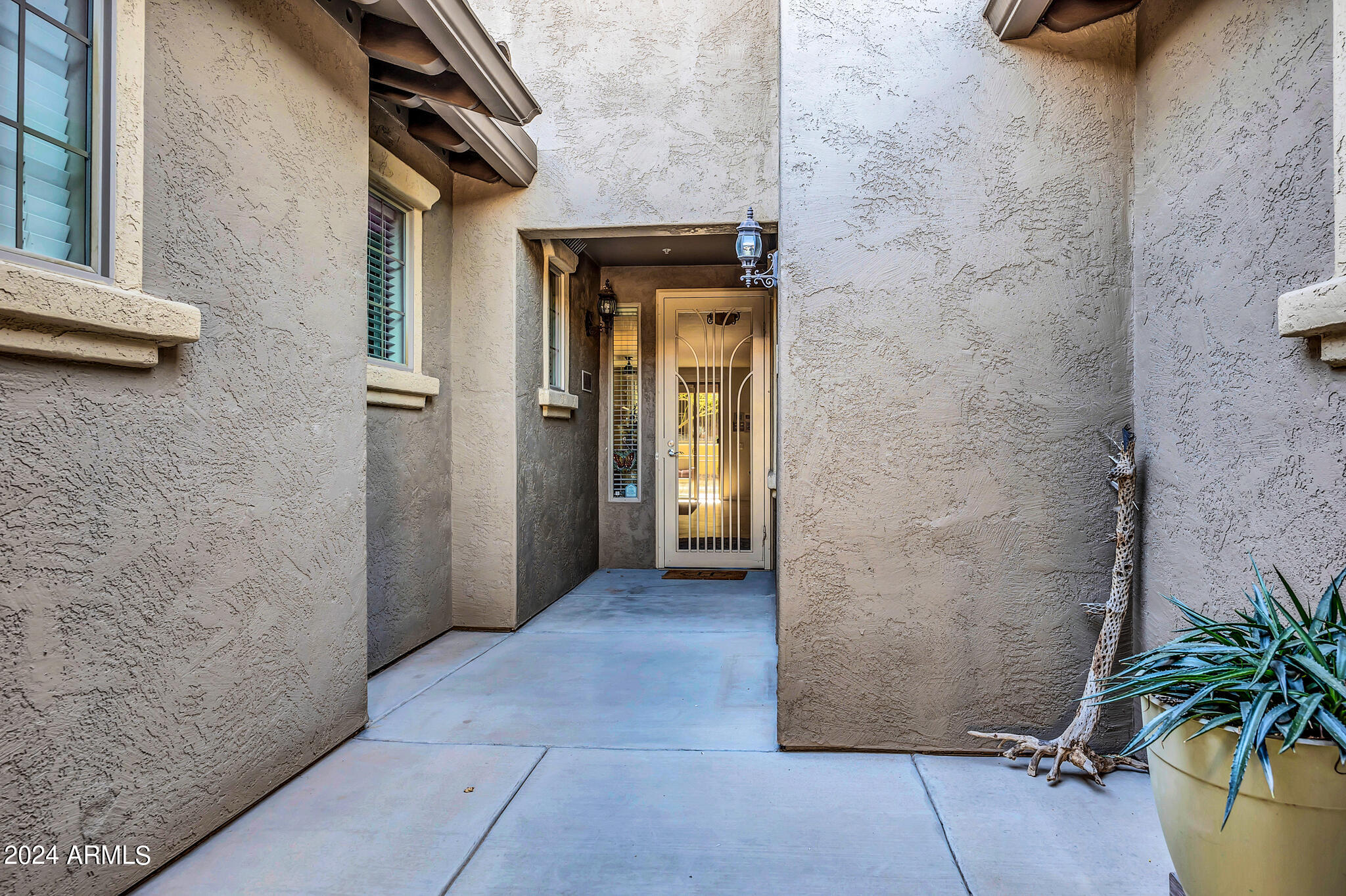 2124 W Hunter Court 138