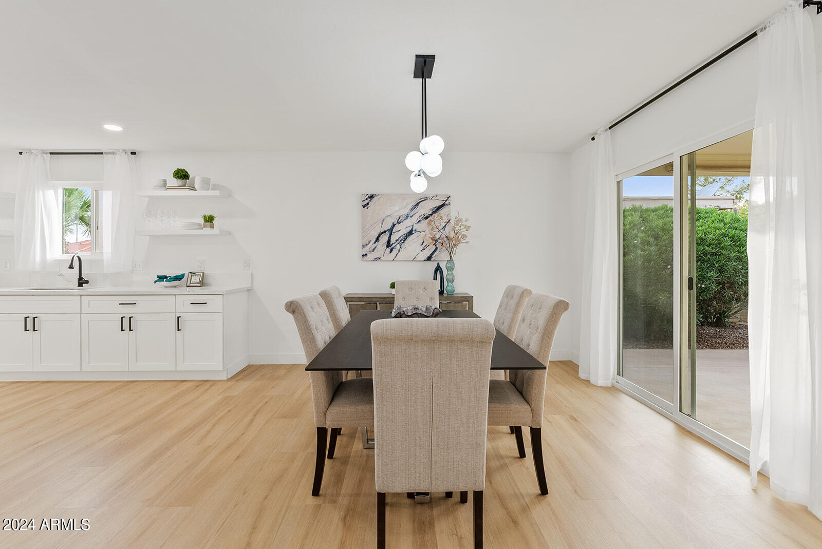 10038 E CHESTNUT Drive