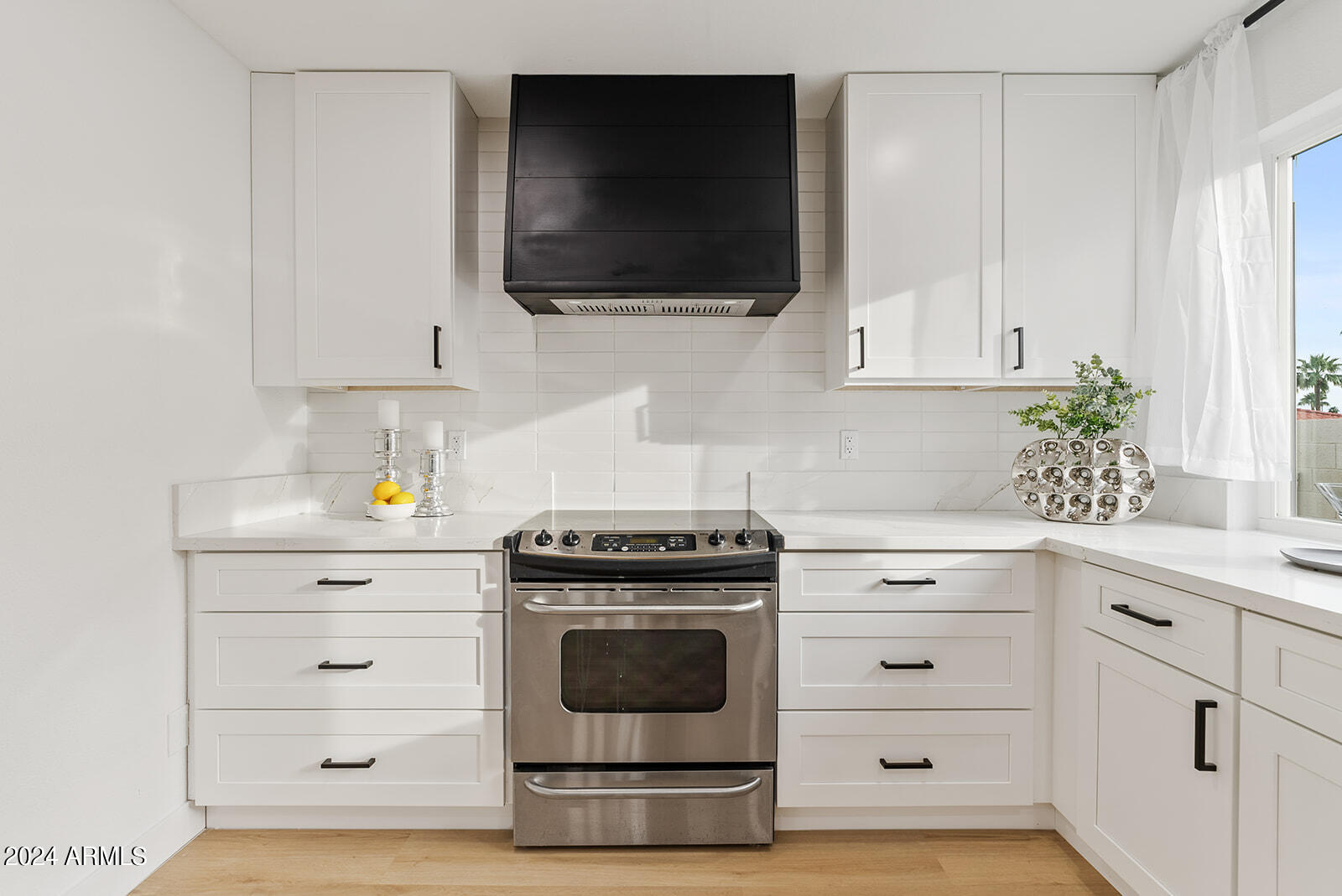 10038 E CHESTNUT Drive