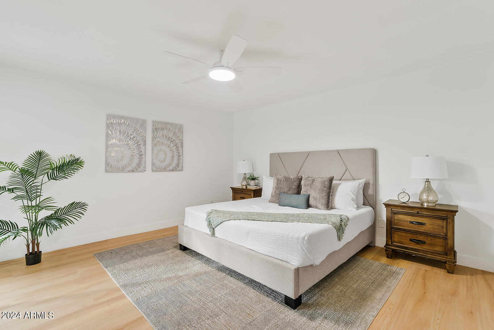 10038 E CHESTNUT Drive