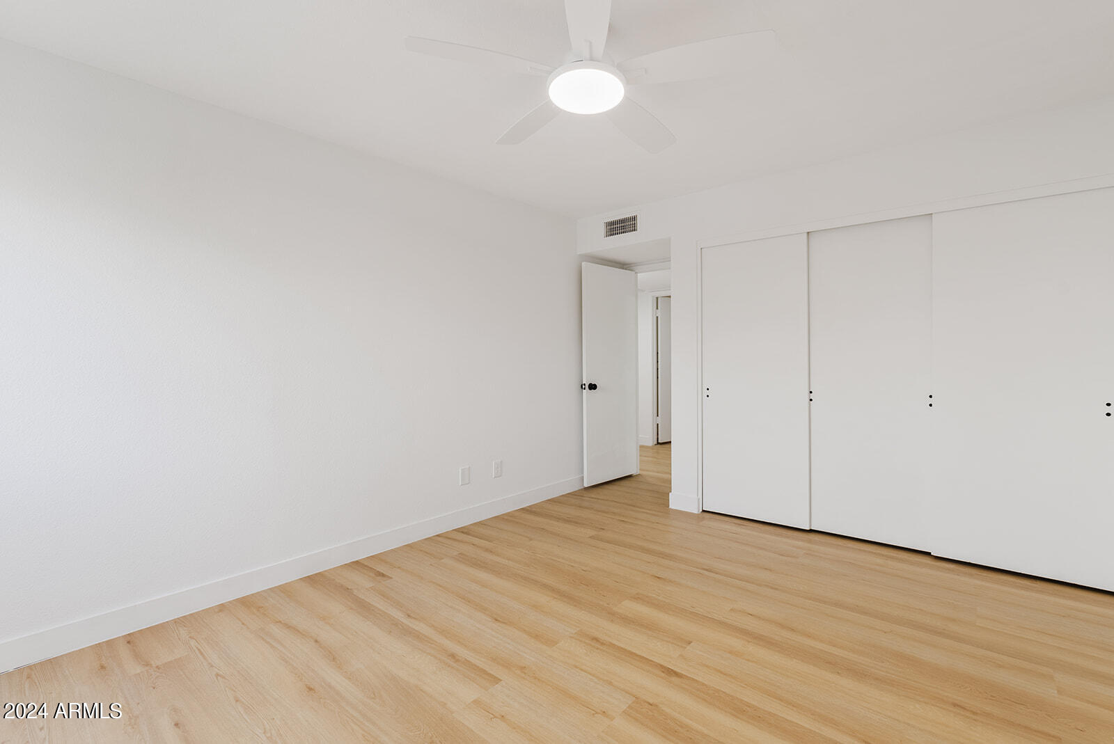 10038 E CHESTNUT Drive