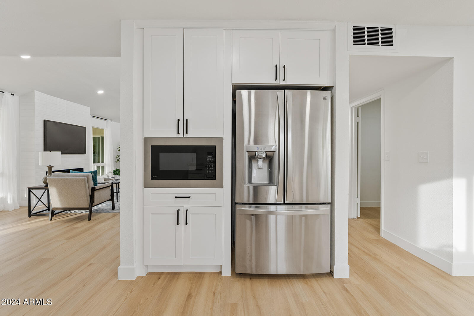 10038 E CHESTNUT Drive