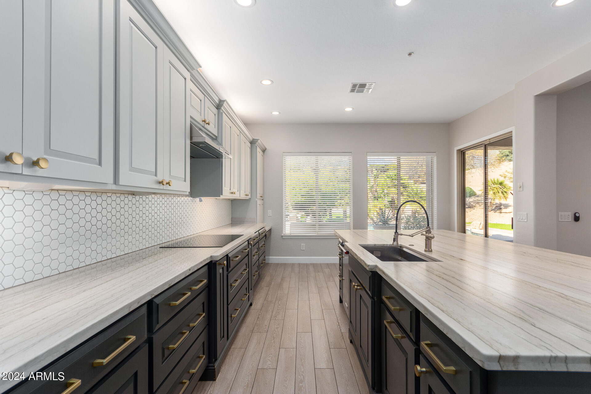 10864 E ACACIA Drive