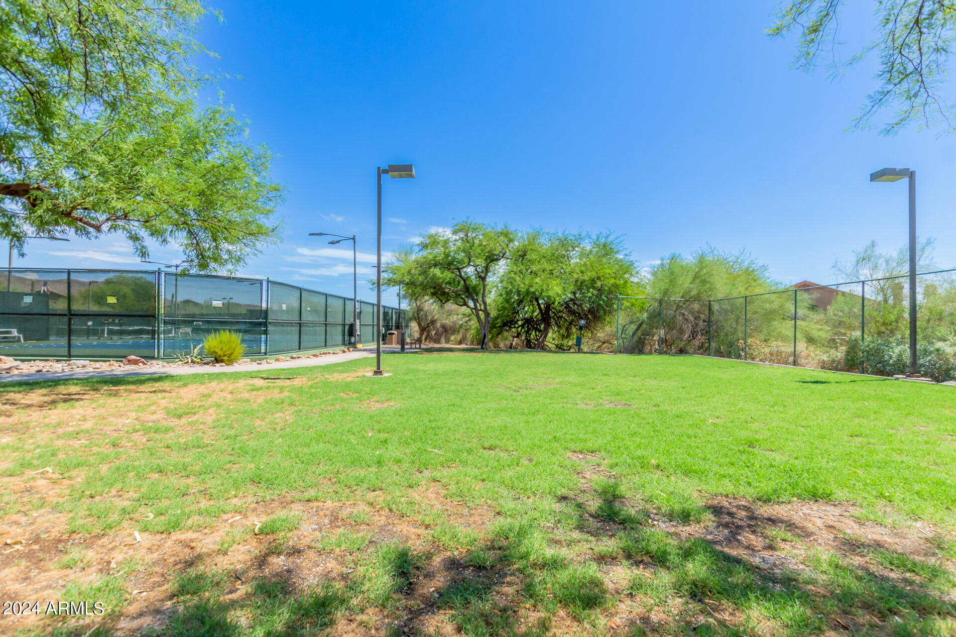 10864 E ACACIA Drive