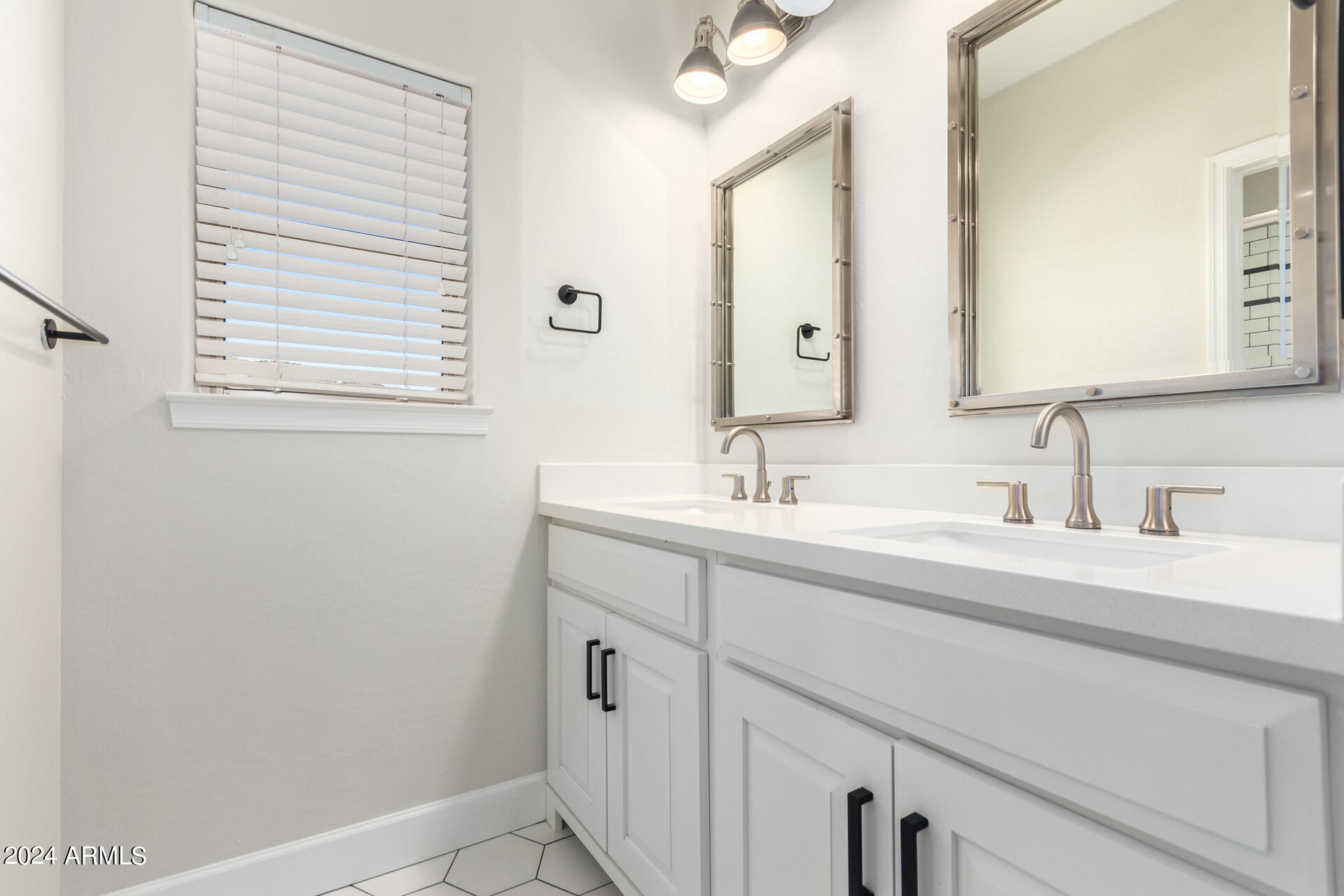 10864 E ACACIA Drive