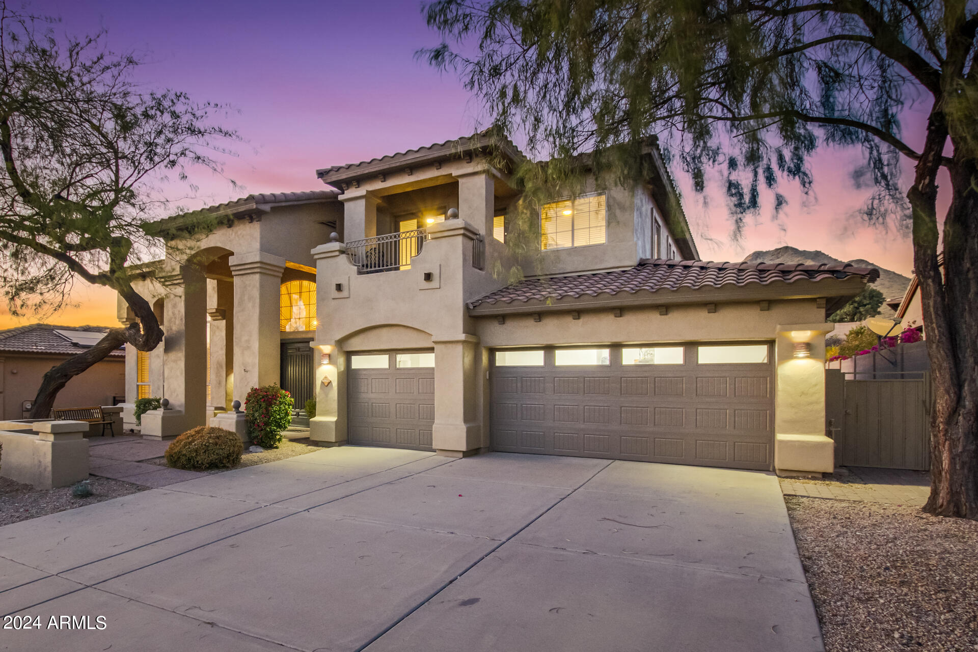 10864 E ACACIA Drive