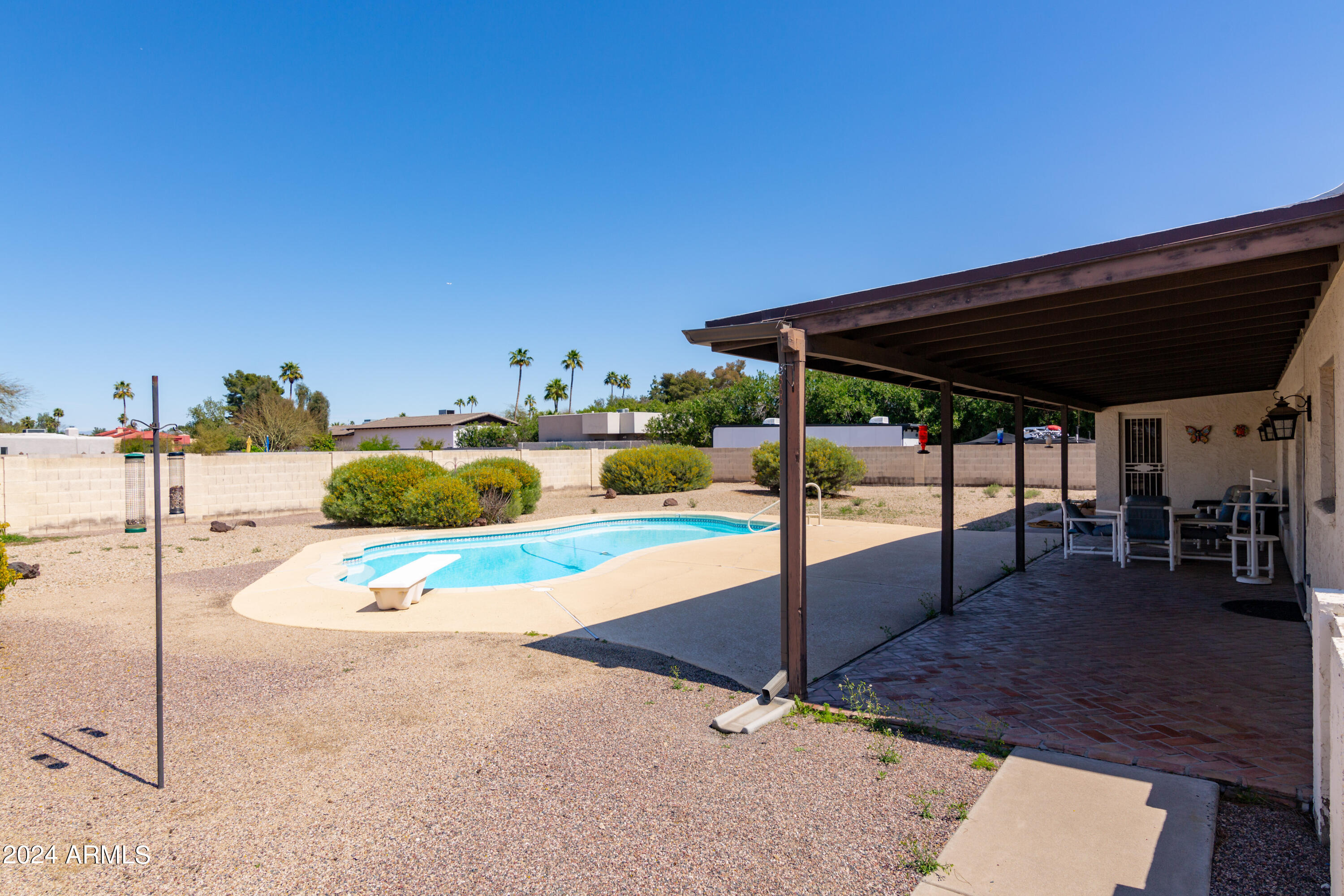 5202 E CHOLLA Street