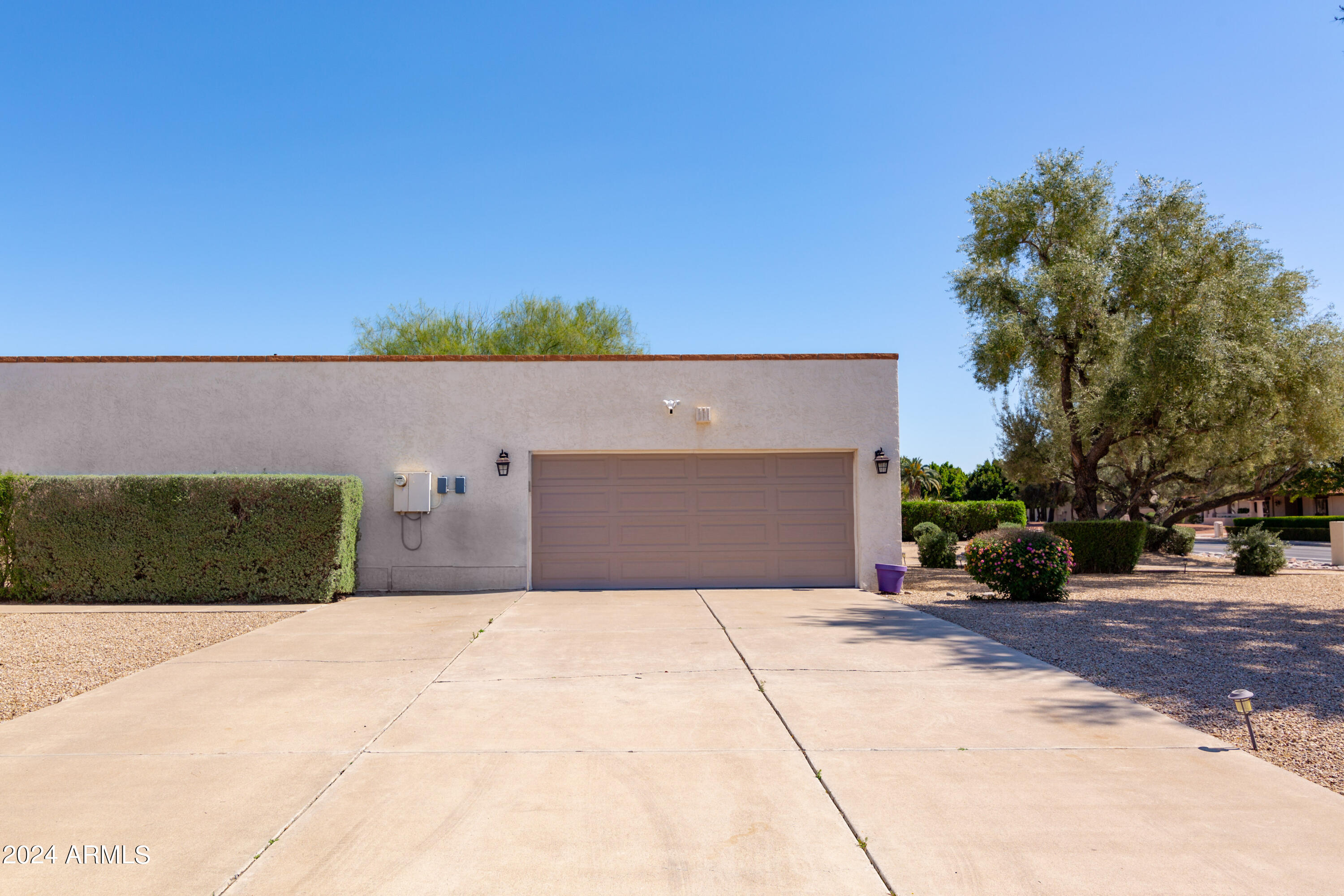 5202 E CHOLLA Street