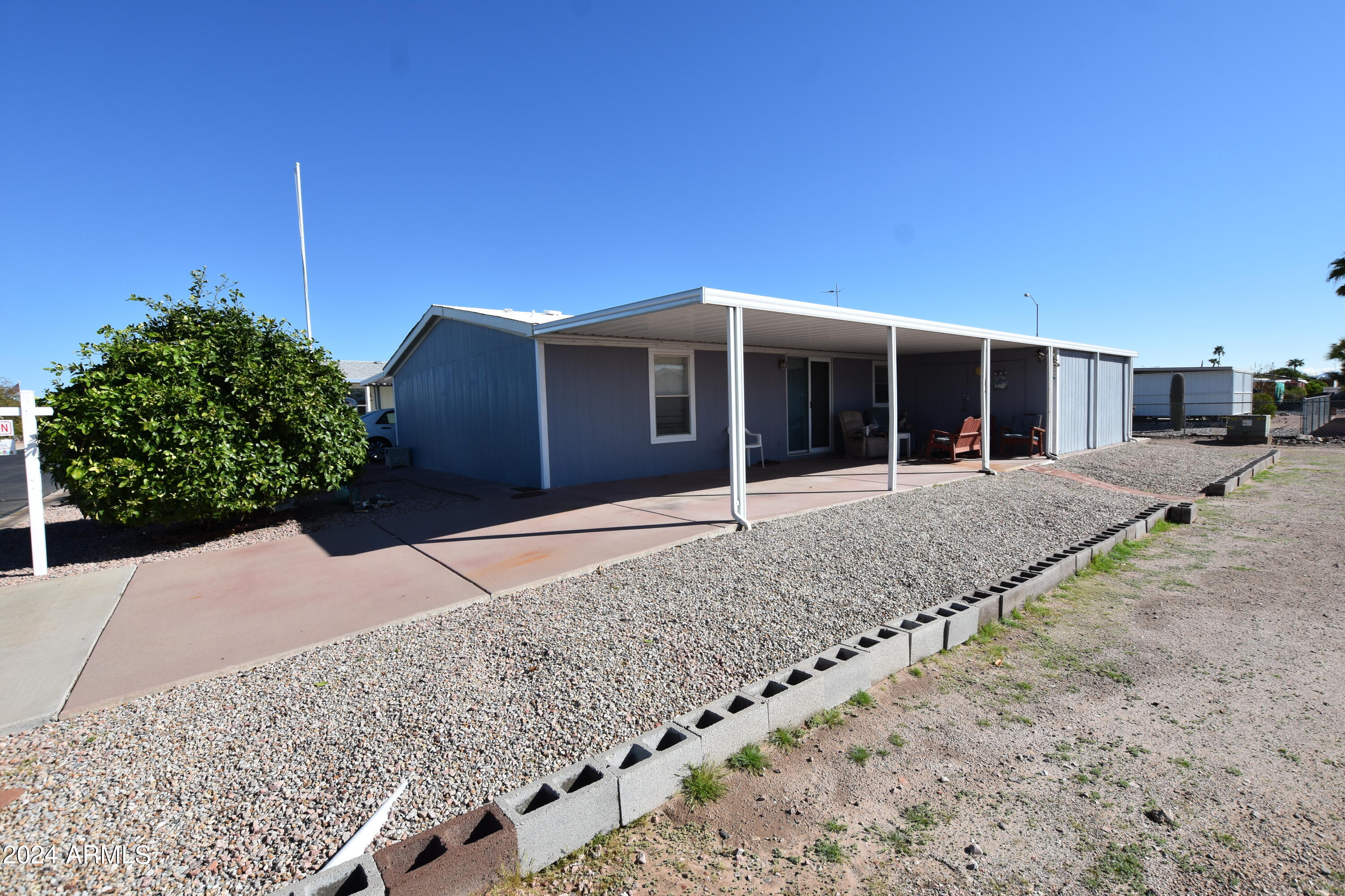 3605 N MICHIGAN Avenue